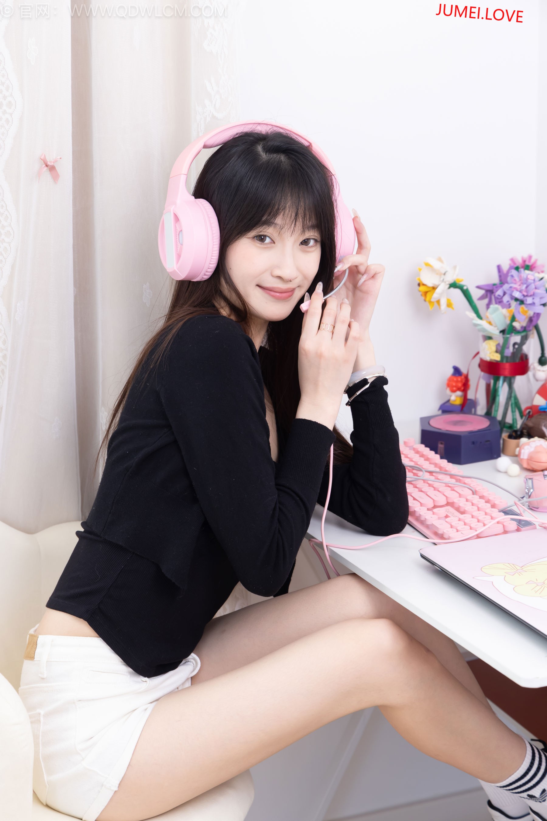 物恋传媒 No.2663 山奈 - 帆布鞋、自然穿脏白棉袜、裸足 第132张