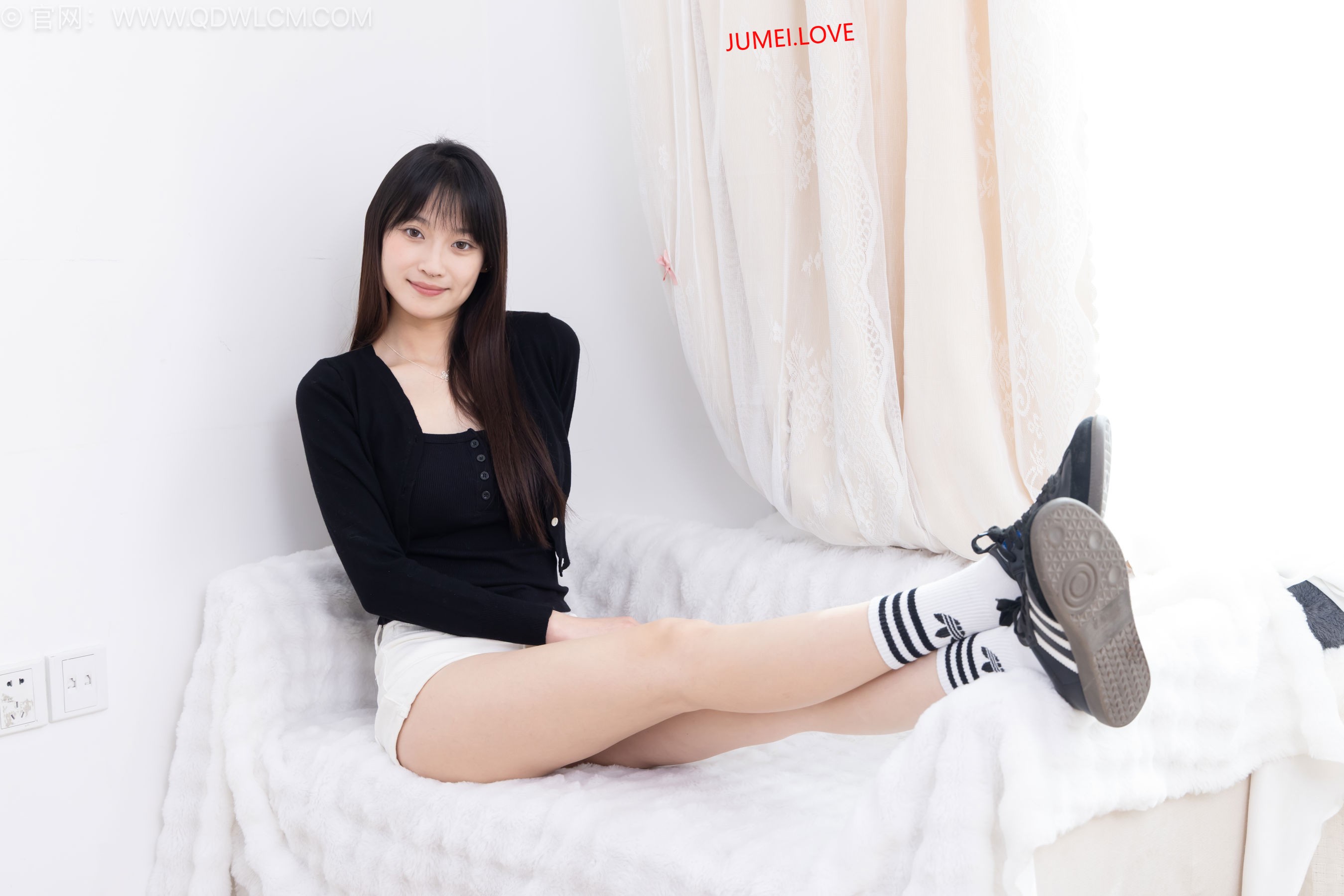 物恋传媒 No.2663 山奈 - 帆布鞋、自然穿脏白棉袜、裸足 第162张