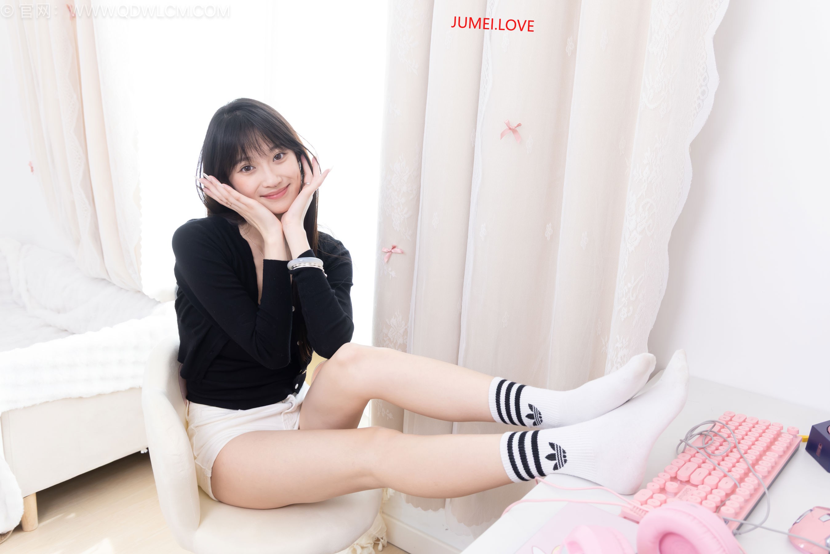 物恋传媒 No.2663 山奈 - 帆布鞋、自然穿脏白棉袜、裸足 第163张