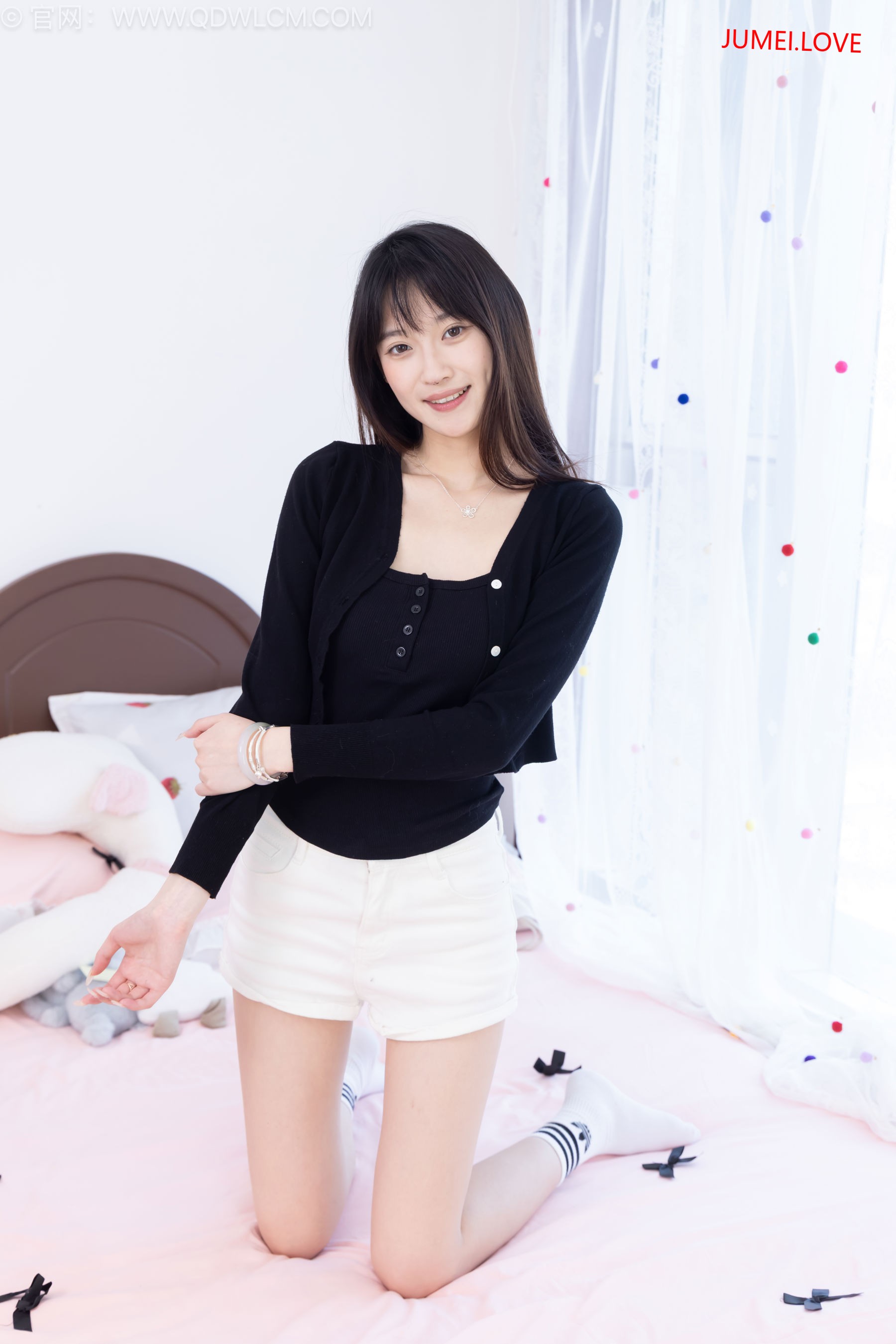 物恋传媒 No.2663 山奈 - 帆布鞋、自然穿脏白棉袜、裸足 第171张