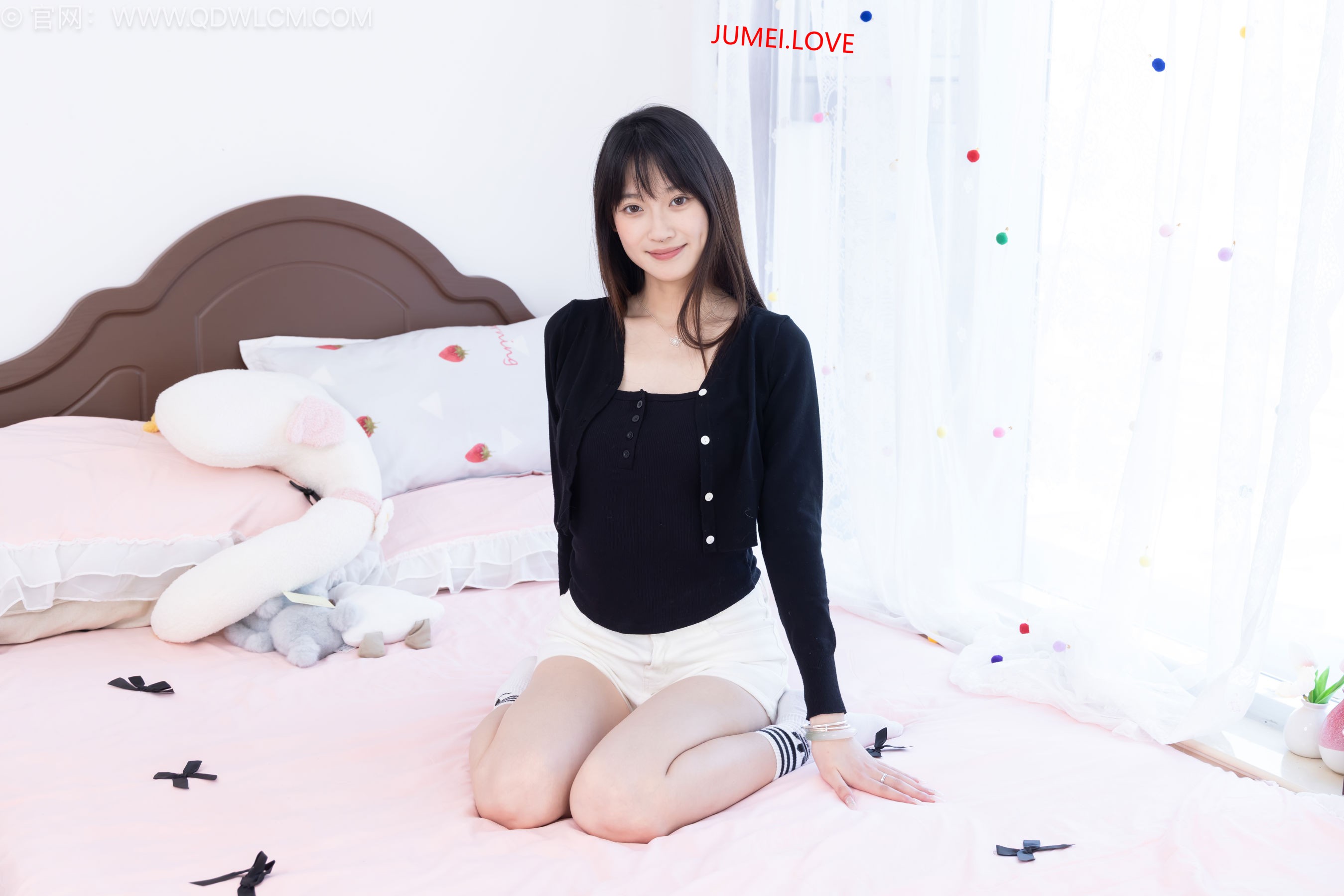 物恋传媒 No.2663 山奈 - 帆布鞋、自然穿脏白棉袜、裸足 第6张