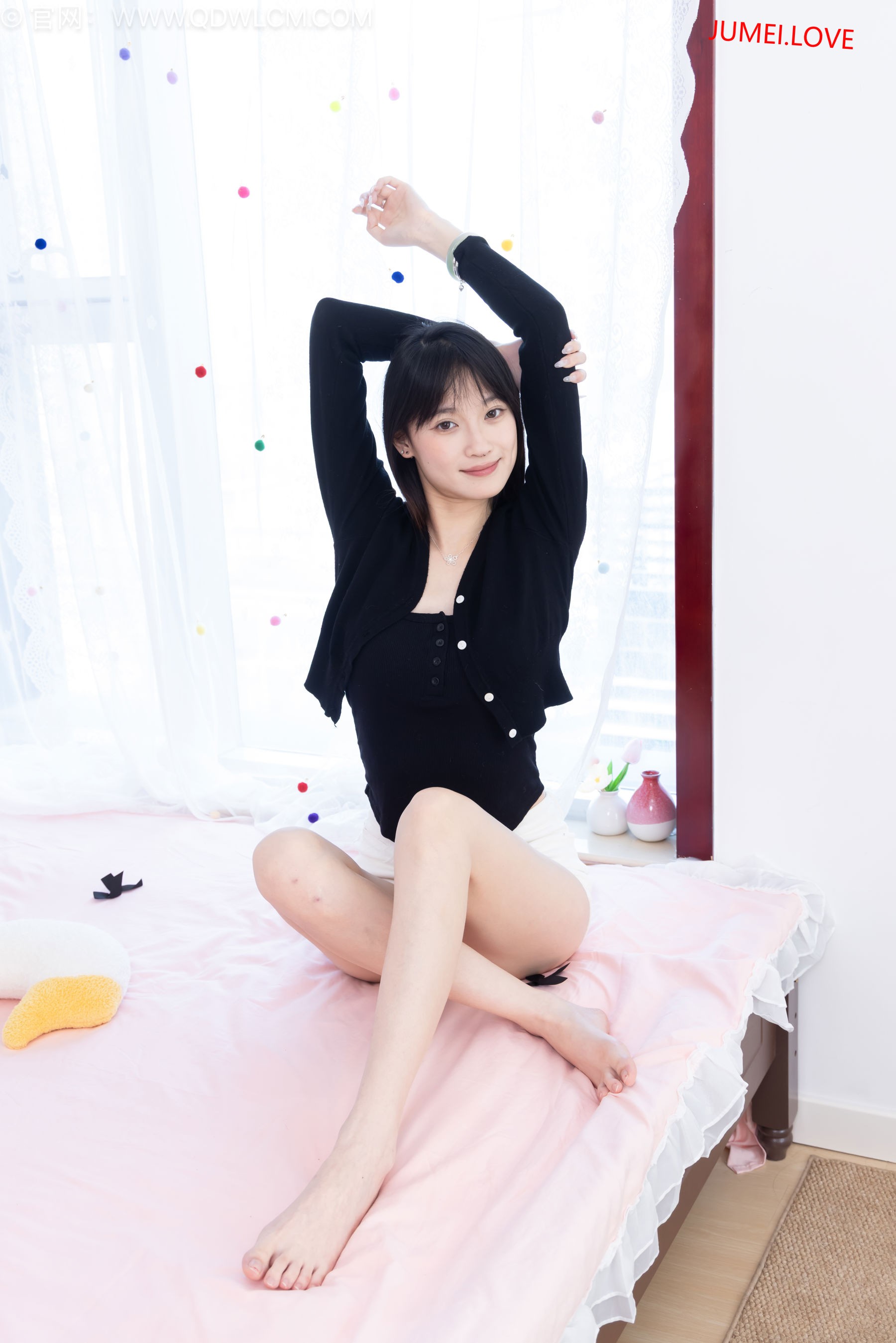 物恋传媒 No.2663 山奈 - 帆布鞋、自然穿脏白棉袜、裸足 第74张