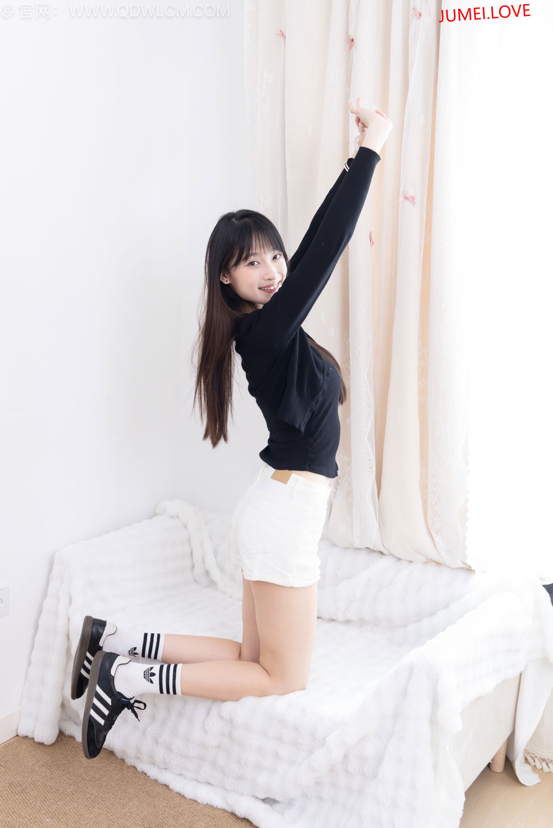 物恋传媒 No.2663 山奈 - 帆布鞋、自然穿脏白棉袜、裸足 第83张