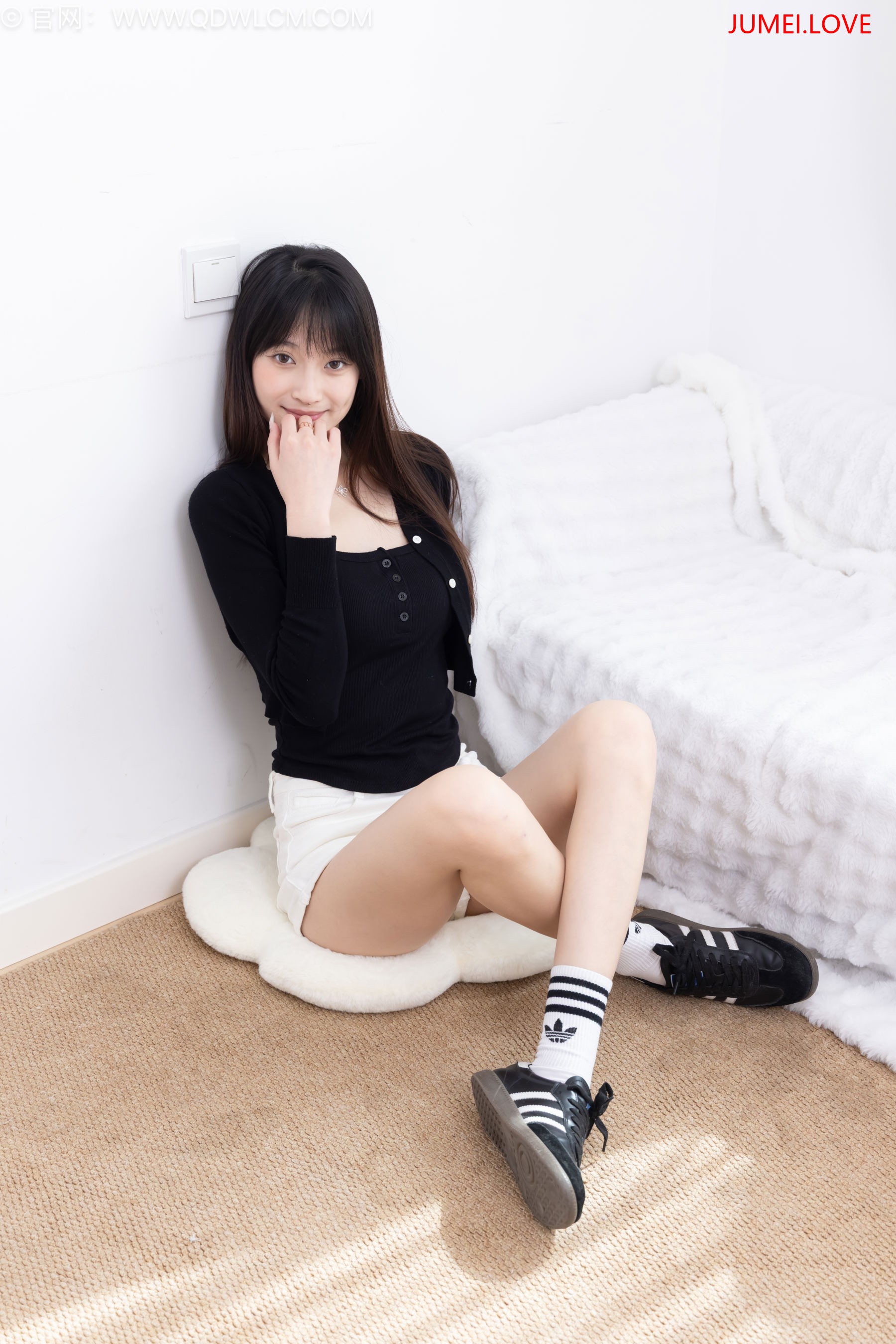 物恋传媒 No.2663 山奈 - 帆布鞋、自然穿脏白棉袜、裸足 第95张