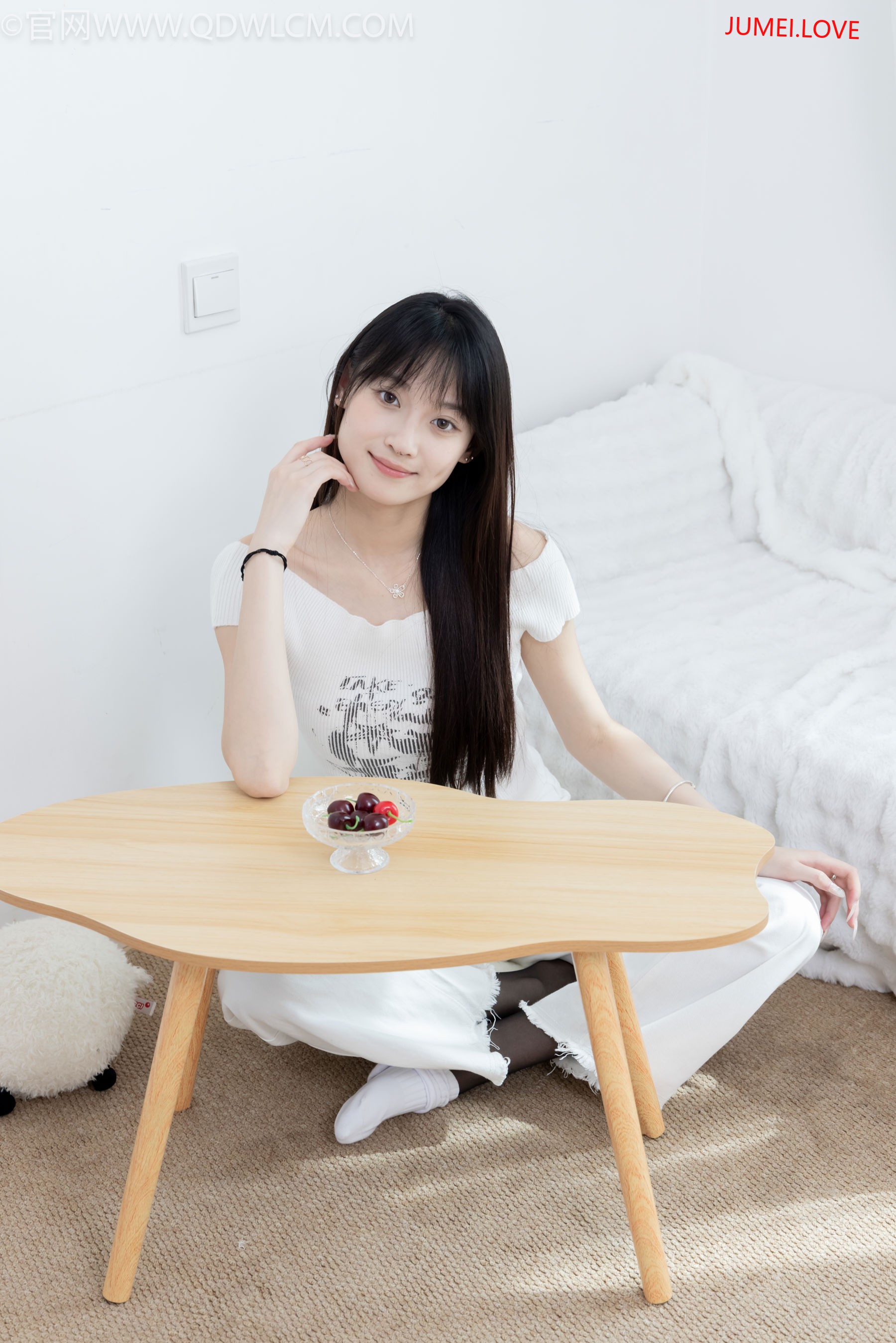 物恋传媒 No.2670 山奈 - 帆布鞋、白棉袜、薄黑丝 第118张