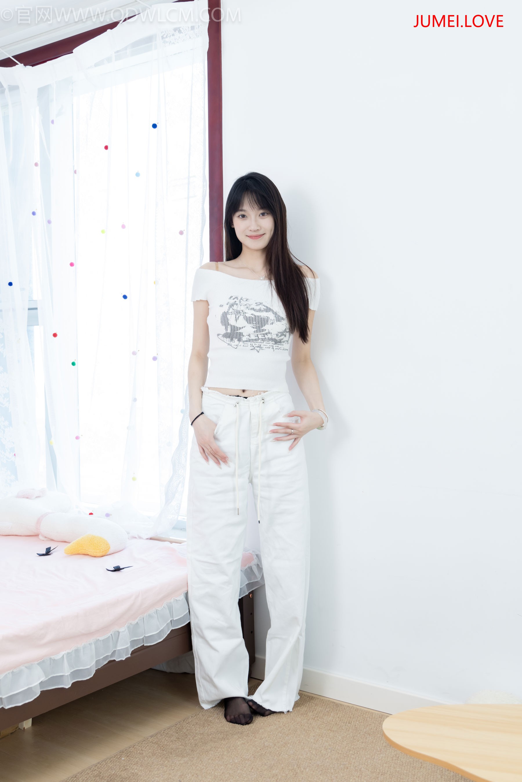 物恋传媒 No.2670 山奈 - 帆布鞋、白棉袜、薄黑丝 第58张