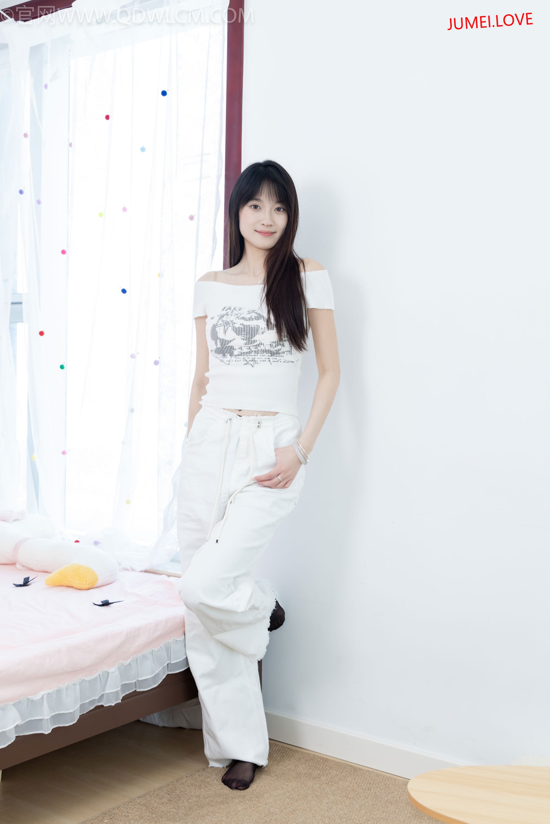 物恋传媒 No.2670 山奈 - 帆布鞋、白棉袜、薄黑丝 第59张