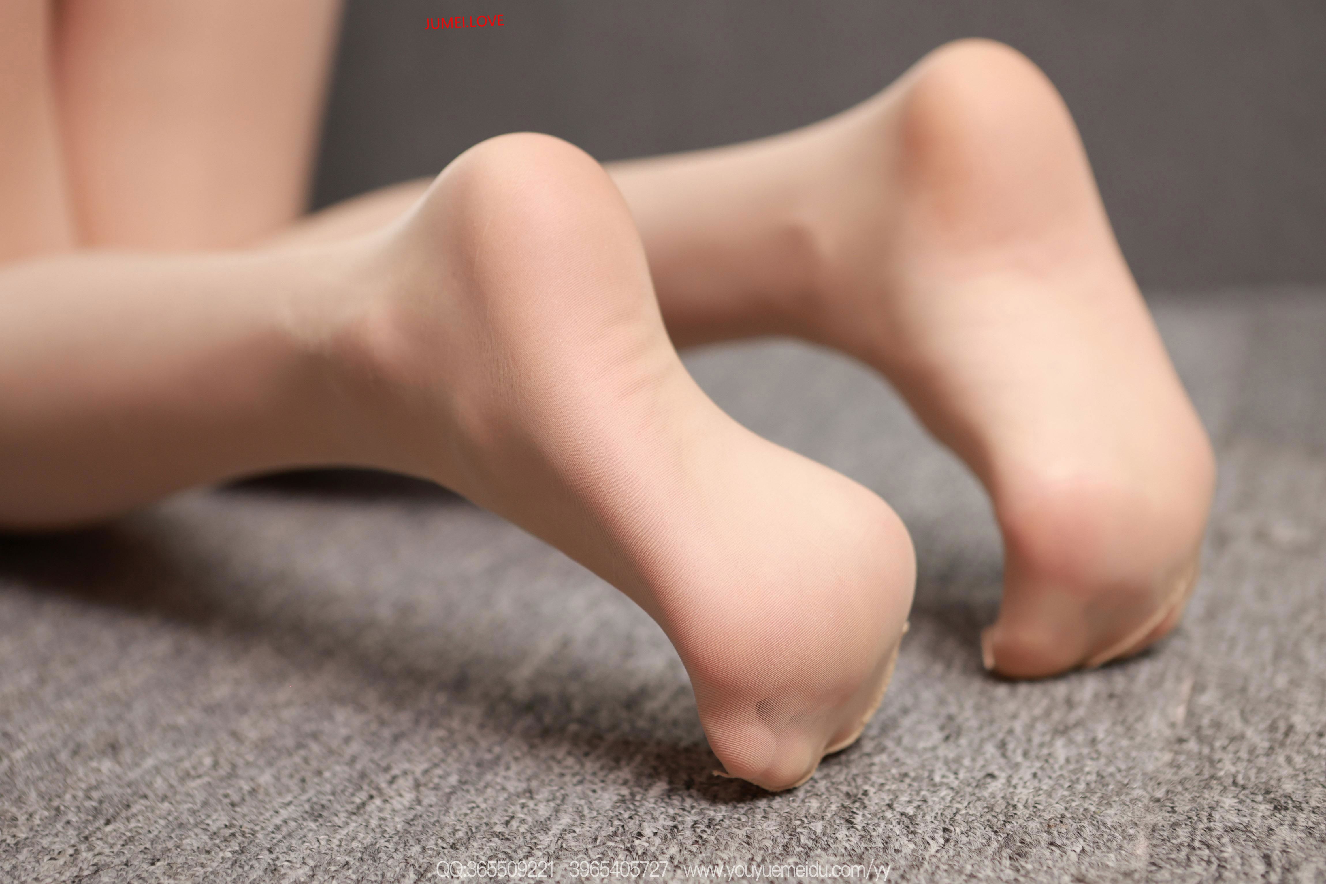 IESS异思趣向 - 模特: 小九 《肉丝包臀裙(下)》 第6张