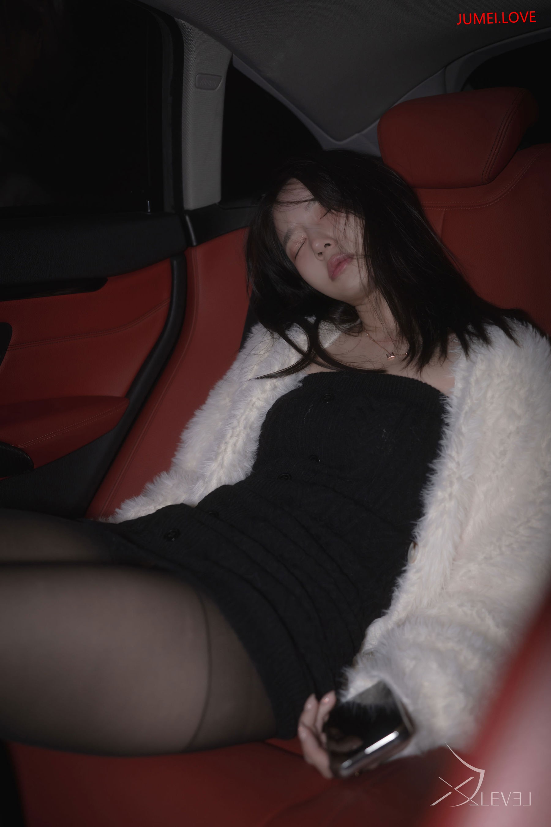 [XLEVEL] Yeha - Black out 第15张
