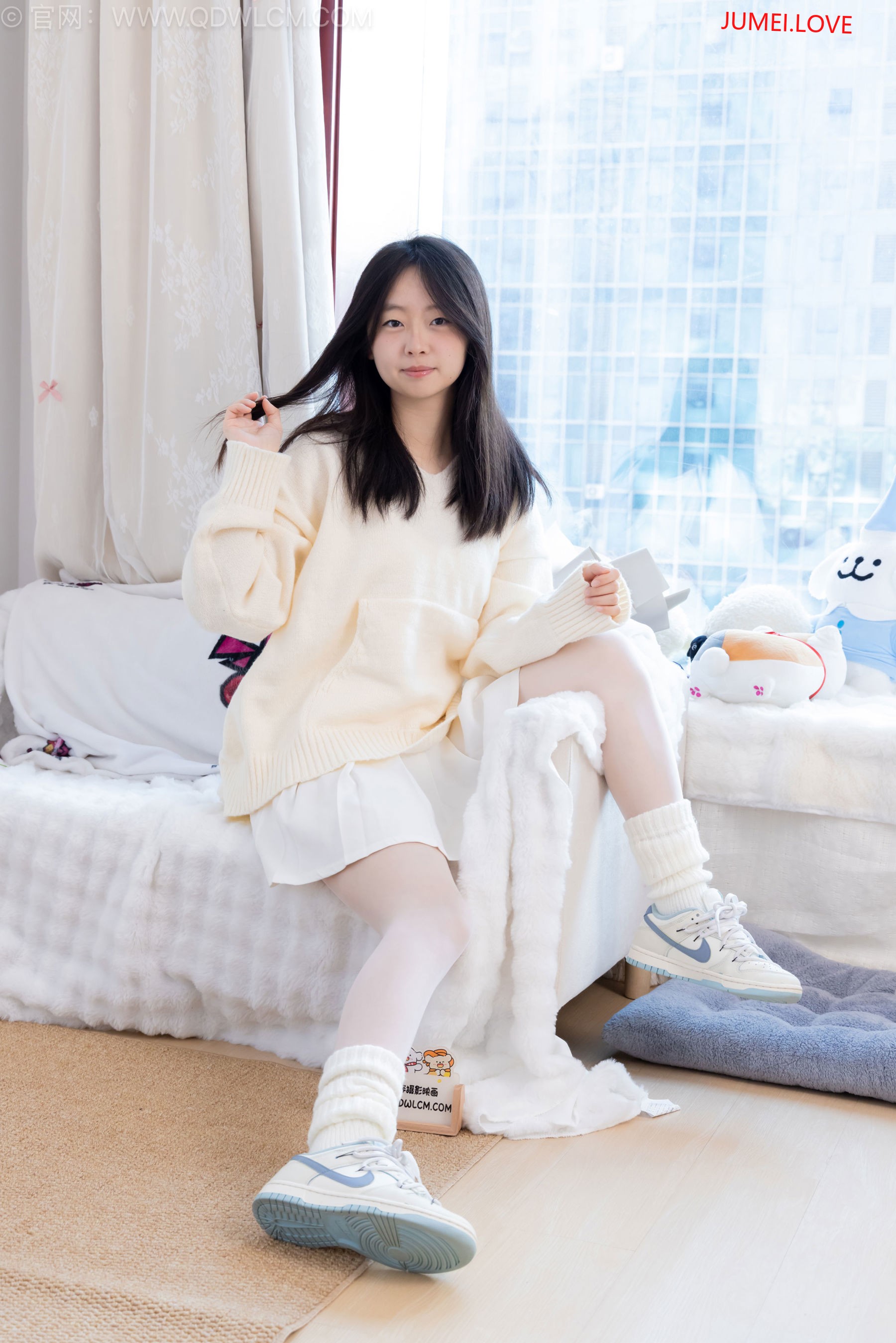 物恋传媒 No.2683 萌萌 - 板鞋、堆堆袜套、纯白棉袜、薄白丝 第100张