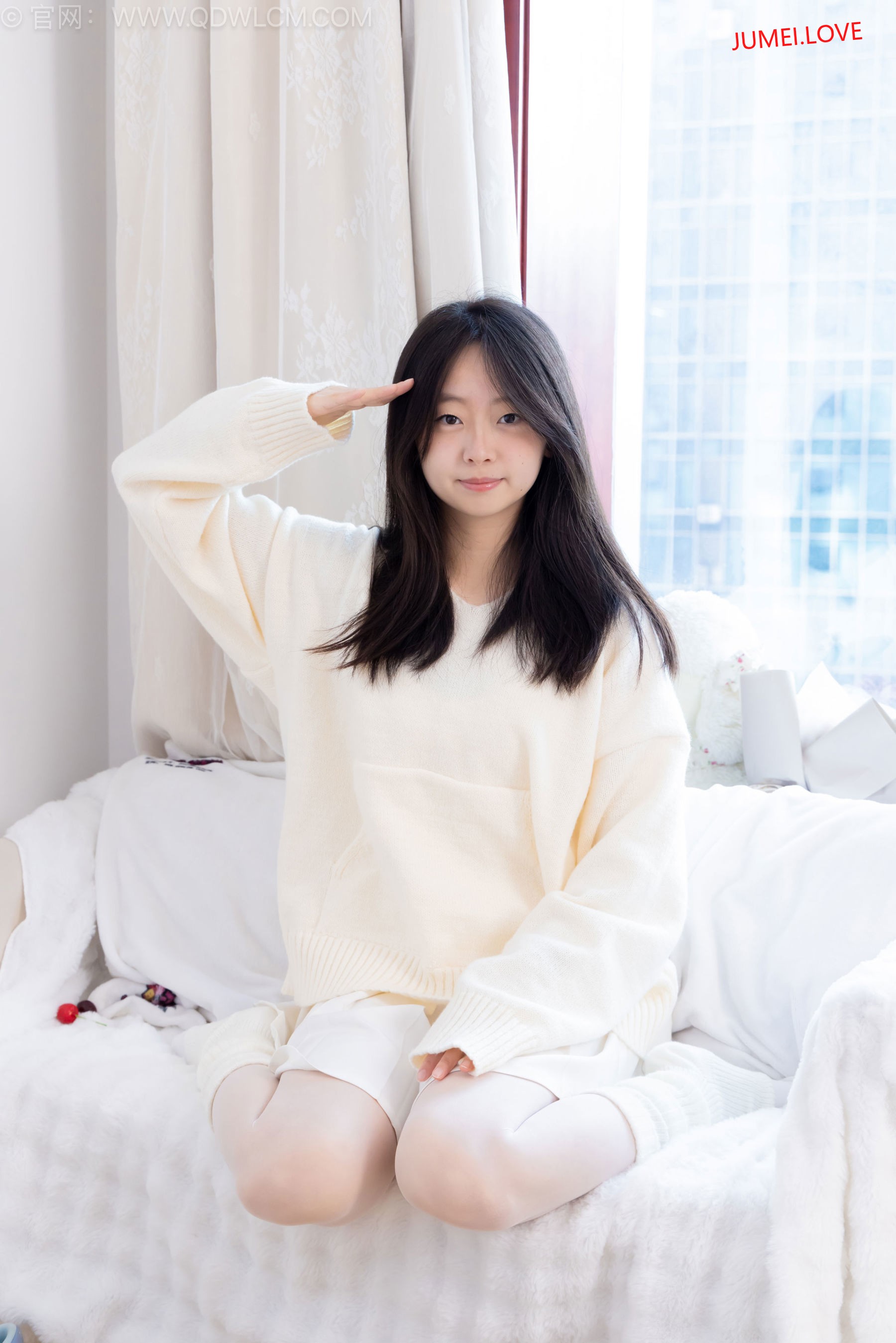物恋传媒 No.2683 萌萌 - 板鞋、堆堆袜套、纯白棉袜、薄白丝 第102张