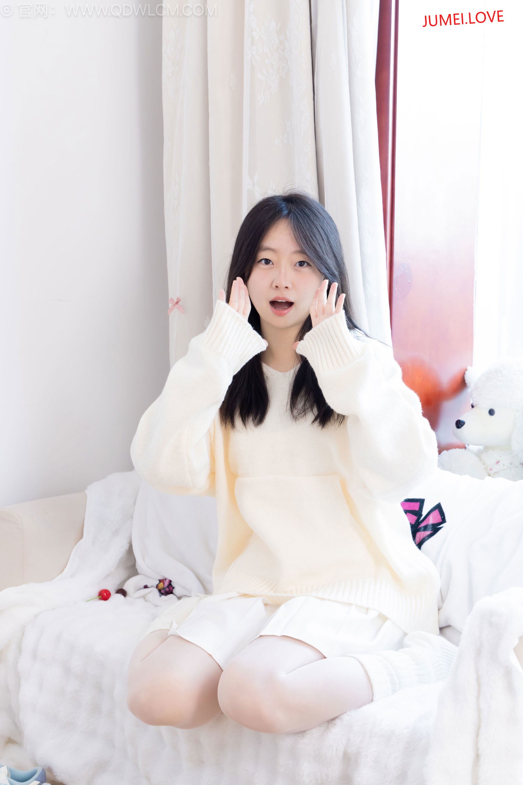 物恋传媒 No.2683 萌萌 - 板鞋、堆堆袜套、纯白棉袜、薄白丝 第105张