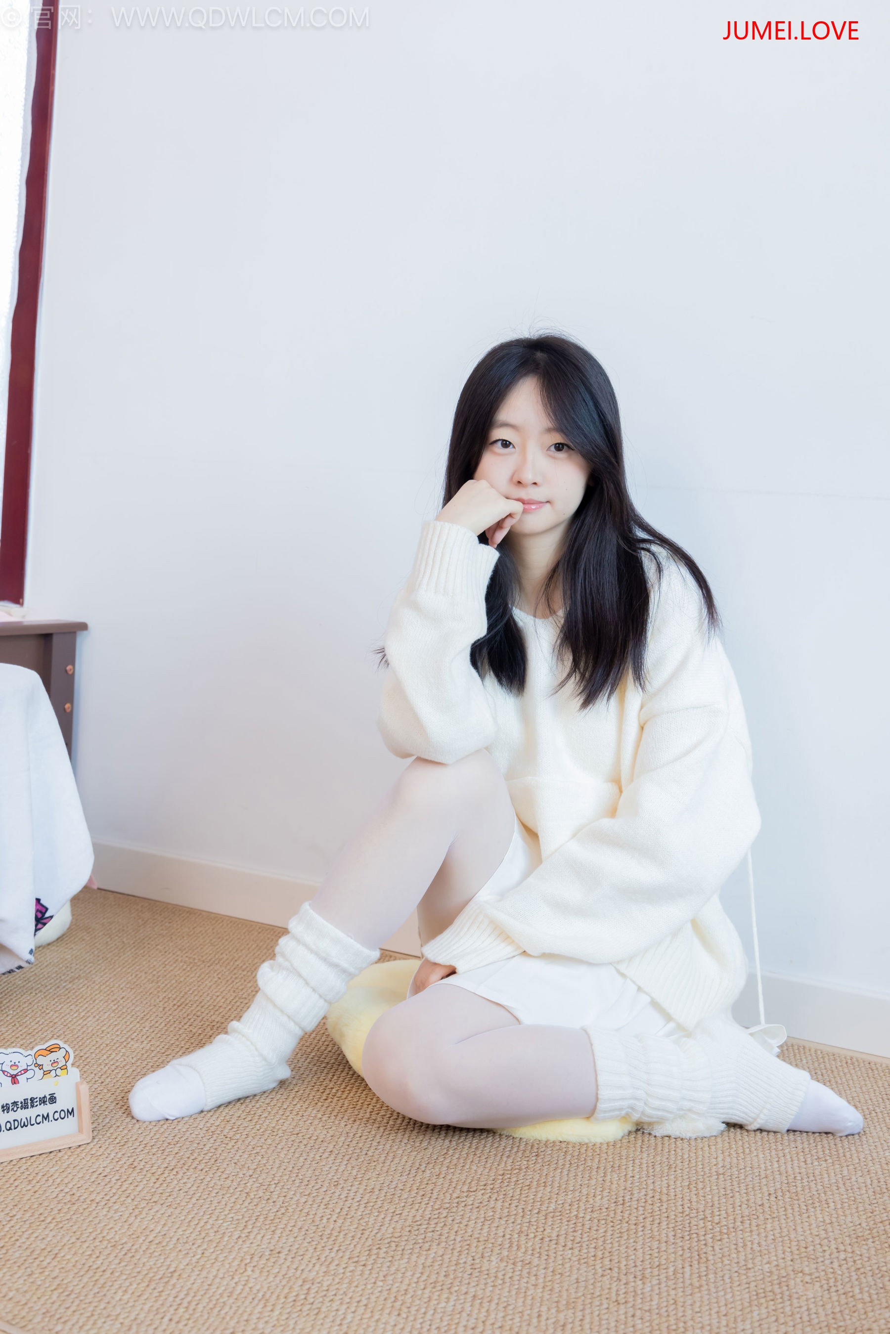 物恋传媒 No.2683 萌萌 - 板鞋、堆堆袜套、纯白棉袜、薄白丝 第107张