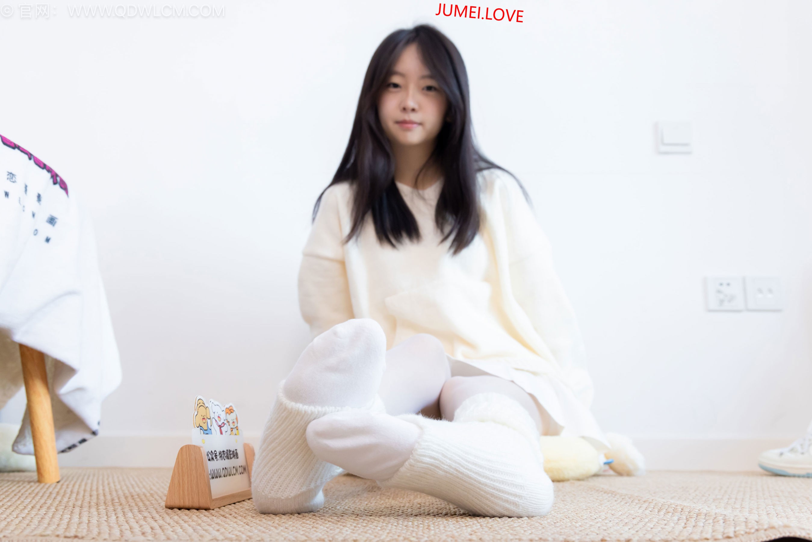 物恋传媒 No.2683 萌萌 - 板鞋、堆堆袜套、纯白棉袜、薄白丝 第119张