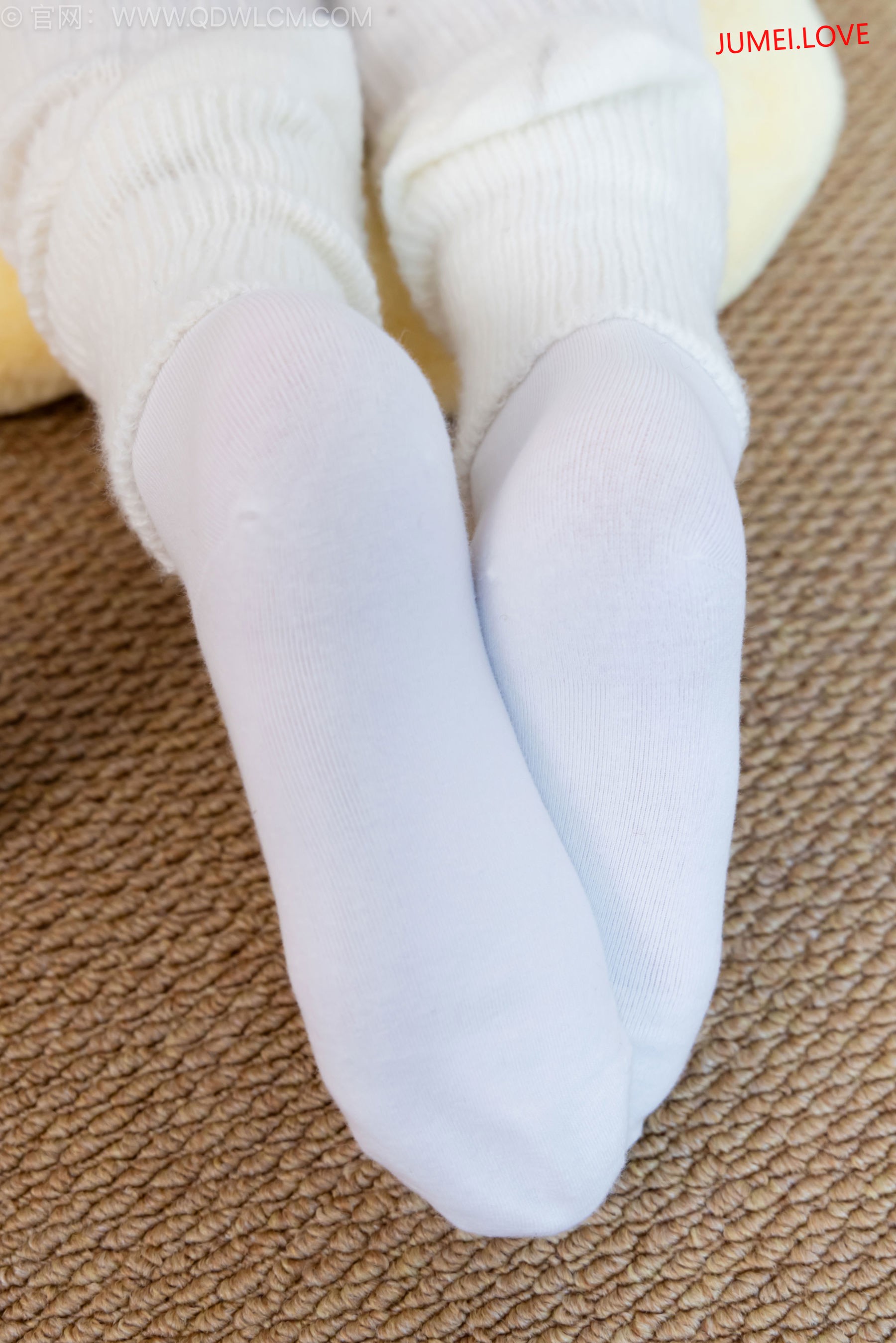 物恋传媒 No.2683 萌萌 - 板鞋、堆堆袜套、纯白棉袜、薄白丝 第148张