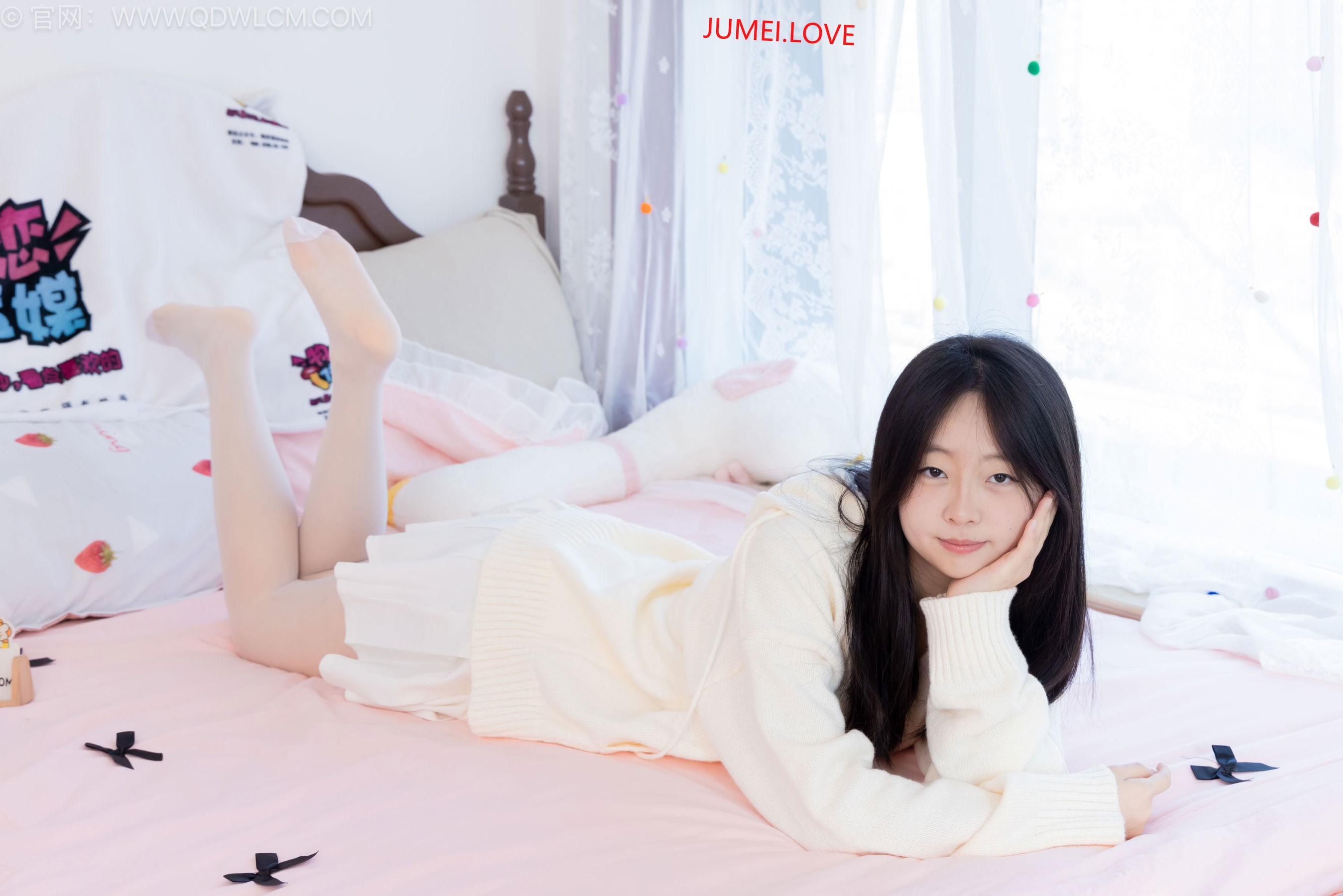 物恋传媒 No.2683 萌萌 - 板鞋、堆堆袜套、纯白棉袜、薄白丝 第34张