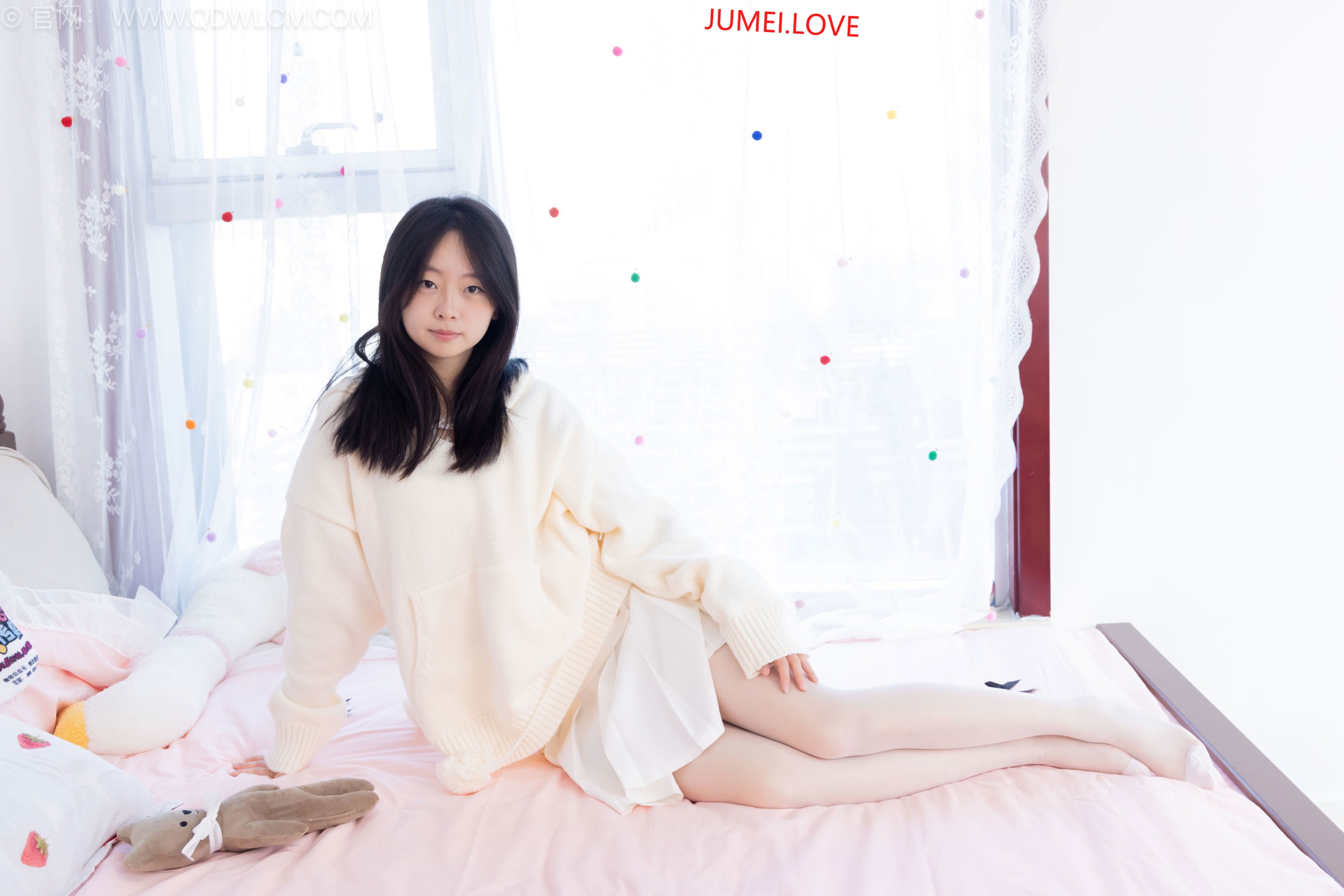 物恋传媒 No.2683 萌萌 - 板鞋、堆堆袜套、纯白棉袜、薄白丝 第53张