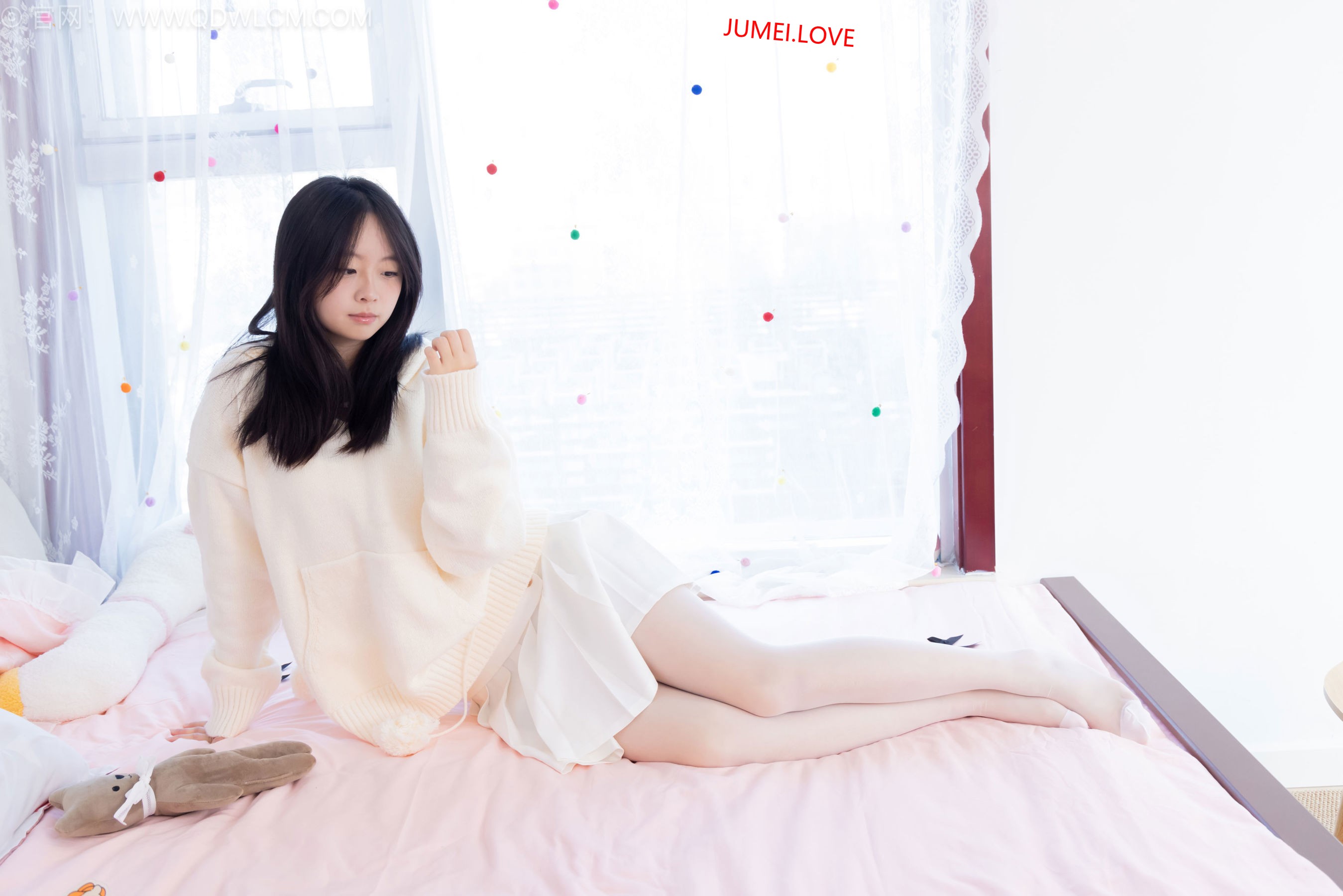 物恋传媒 No.2683 萌萌 - 板鞋、堆堆袜套、纯白棉袜、薄白丝 第56张