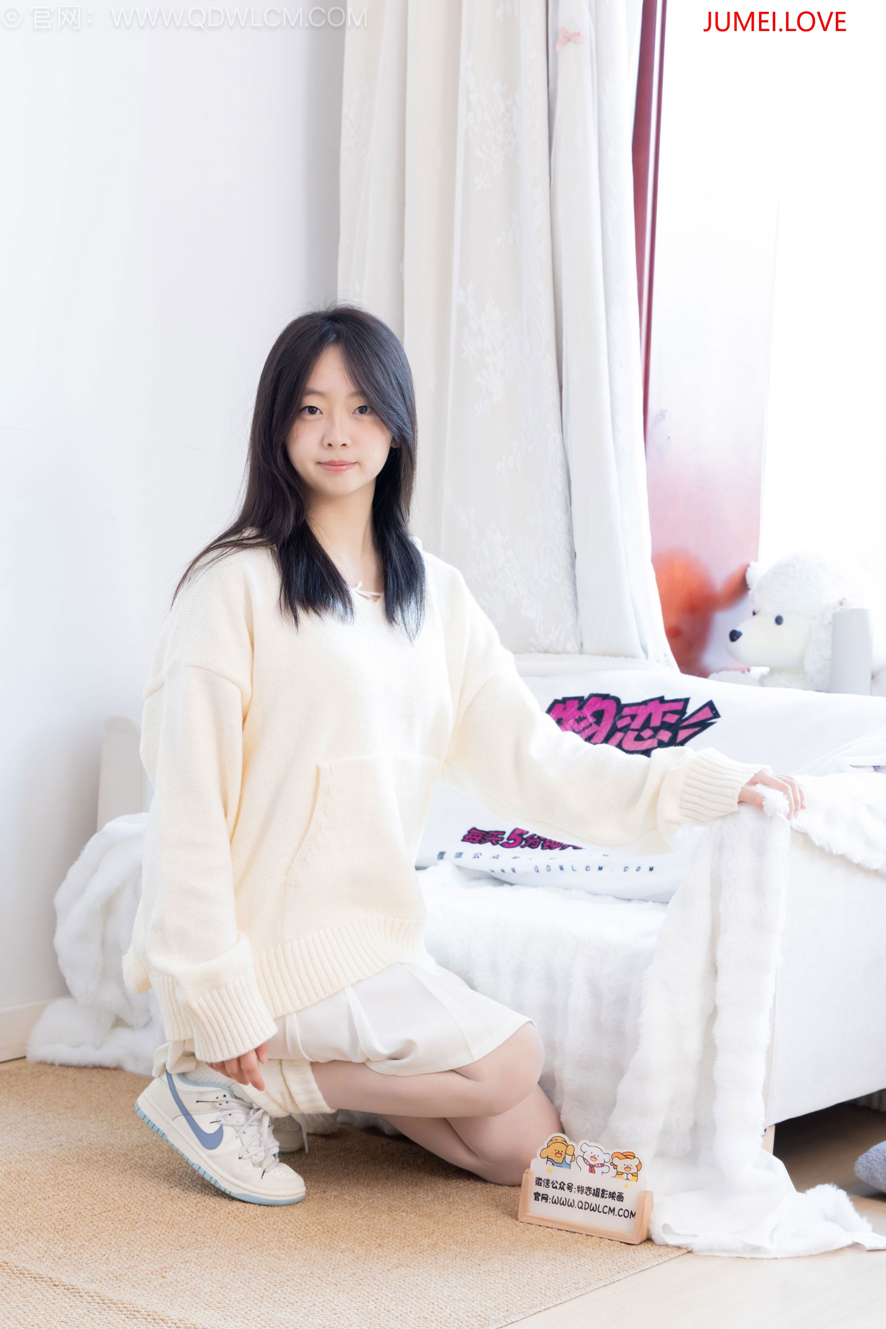 物恋传媒 No.2683 萌萌 - 板鞋、堆堆袜套、纯白棉袜、薄白丝 第57张