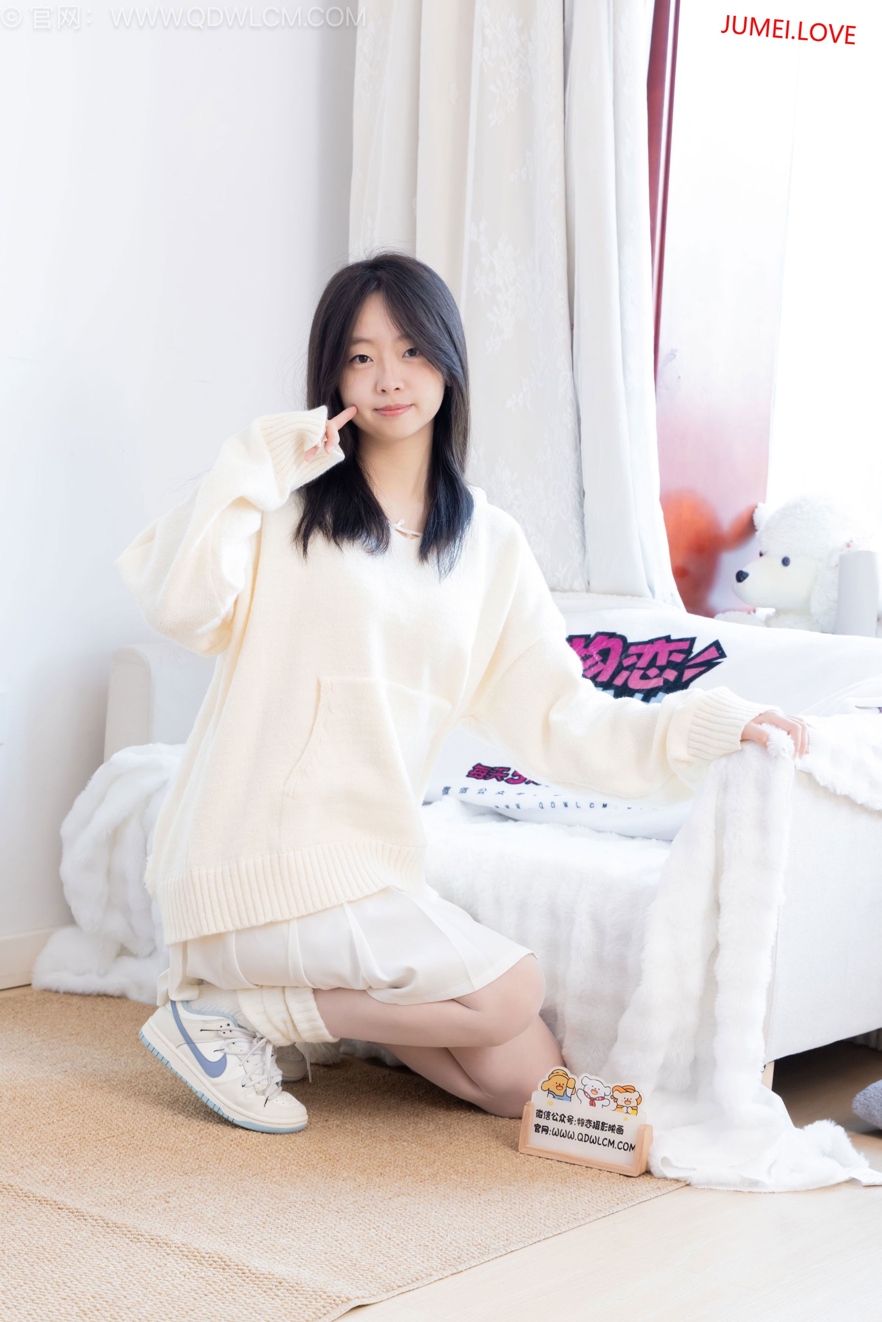 物恋传媒 No.2683 萌萌 - 板鞋、堆堆袜套、纯白棉袜、薄白丝 第62张
