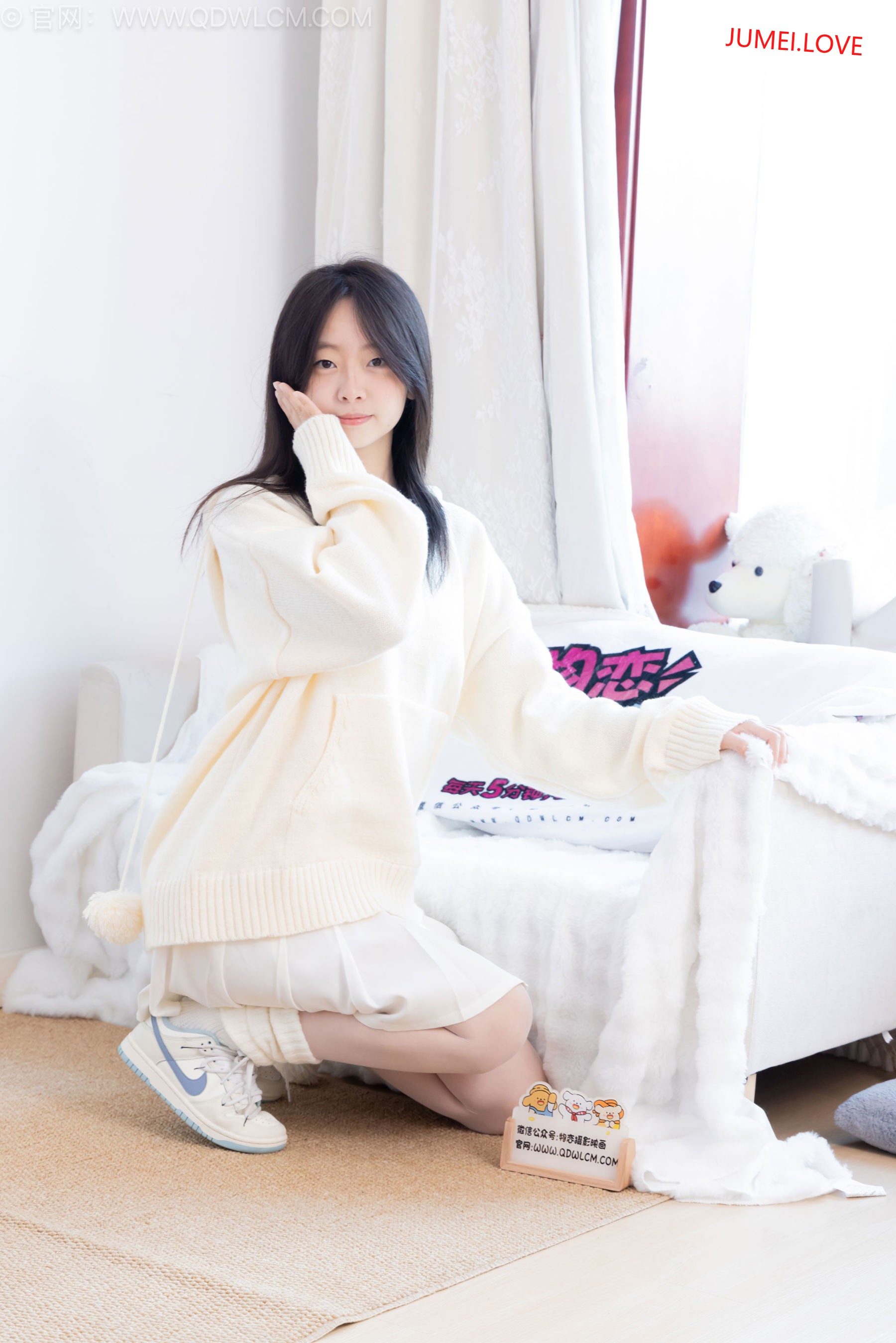 物恋传媒 No.2683 萌萌 - 板鞋、堆堆袜套、纯白棉袜、薄白丝 第63张