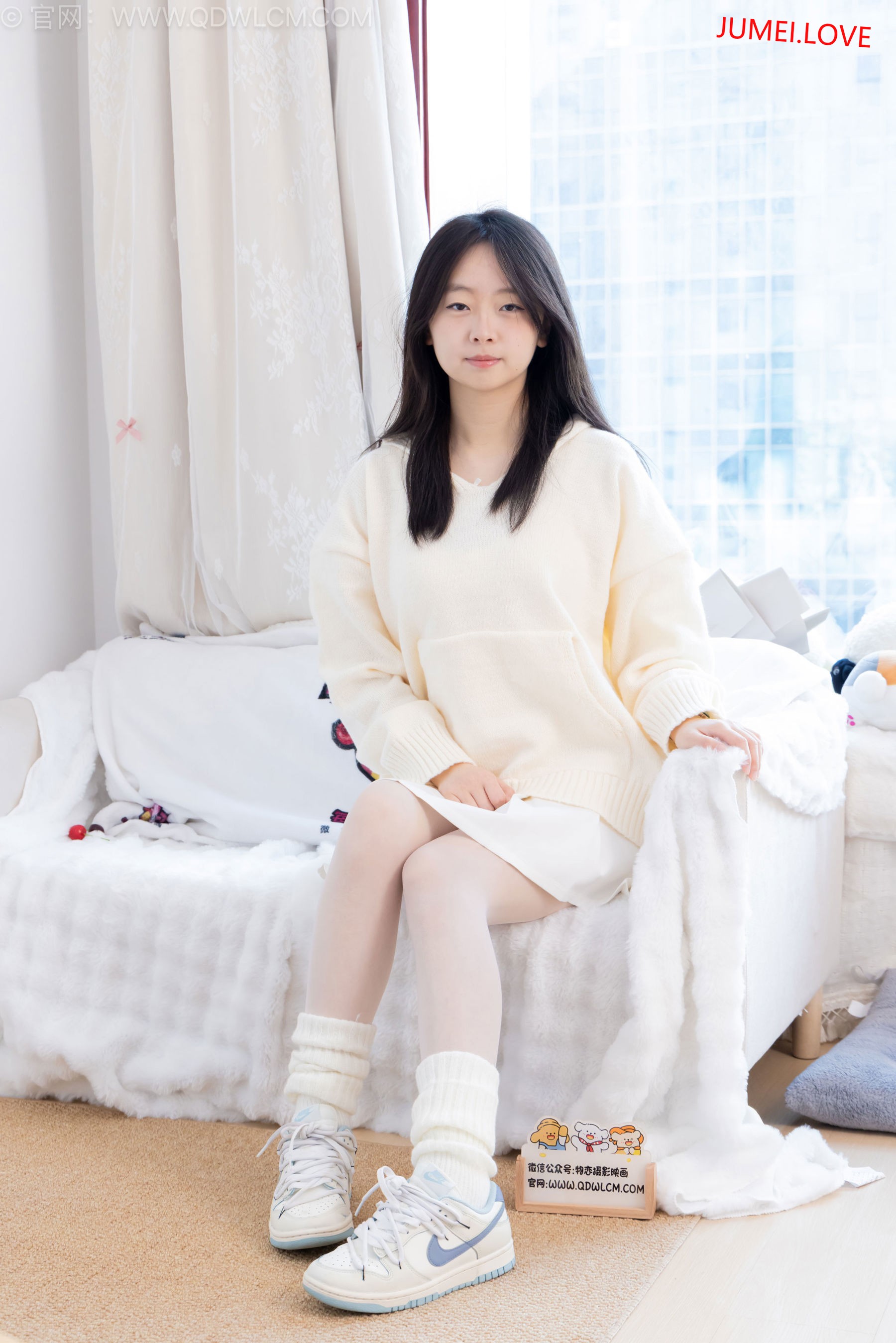 物恋传媒 No.2683 萌萌 - 板鞋、堆堆袜套、纯白棉袜、薄白丝 第74张