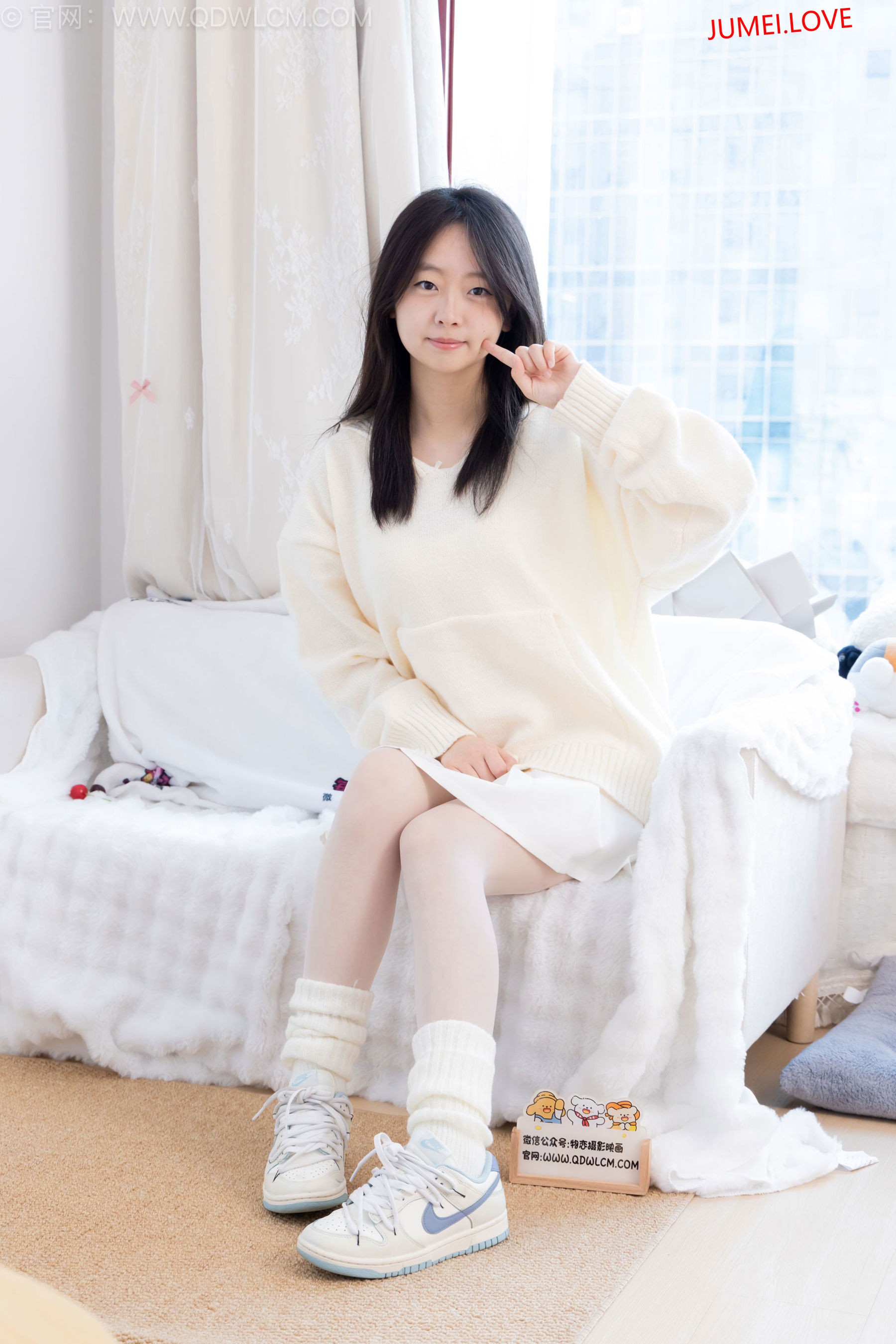物恋传媒 No.2683 萌萌 - 板鞋、堆堆袜套、纯白棉袜、薄白丝 第75张