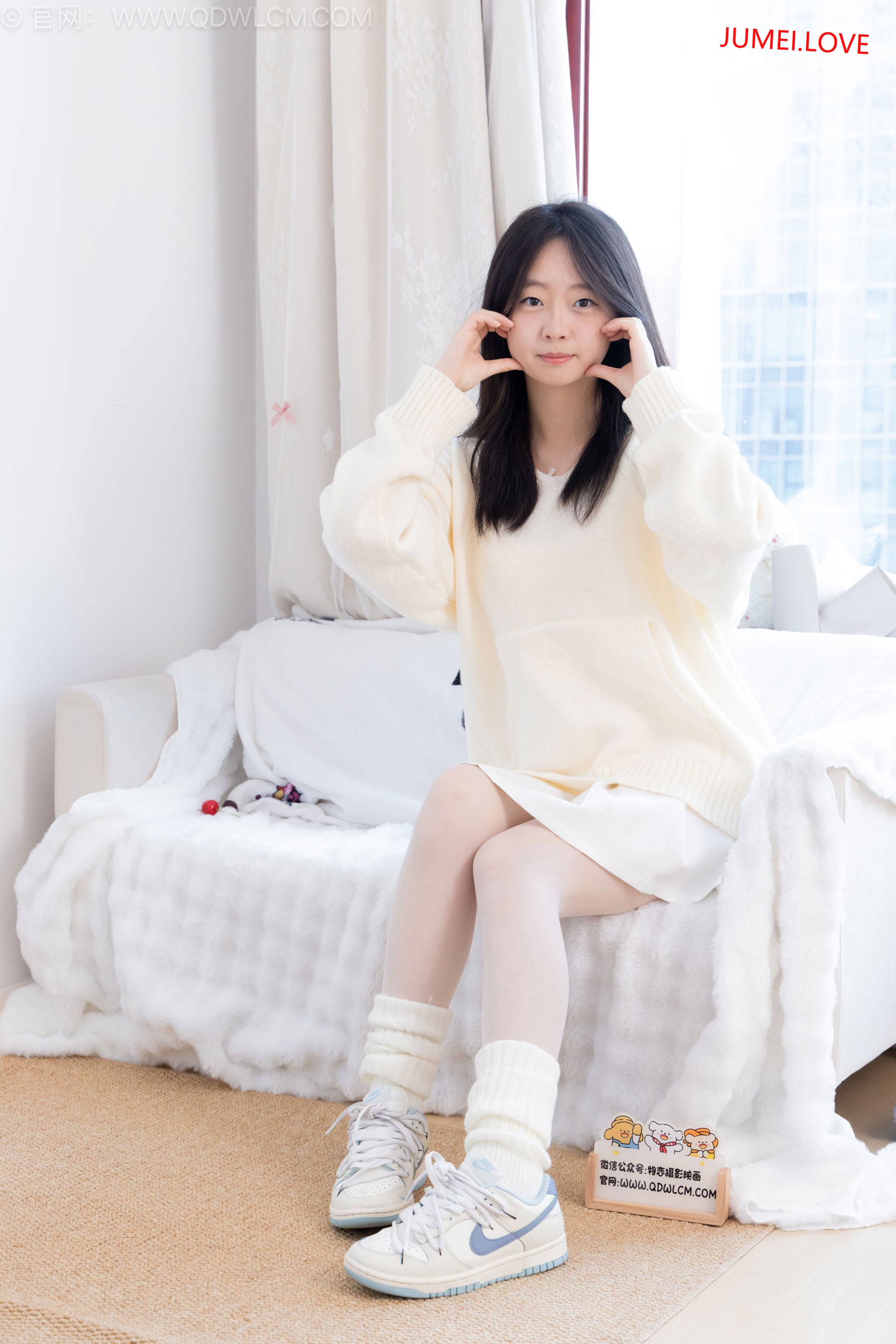 物恋传媒 No.2683 萌萌 - 板鞋、堆堆袜套、纯白棉袜、薄白丝 第78张