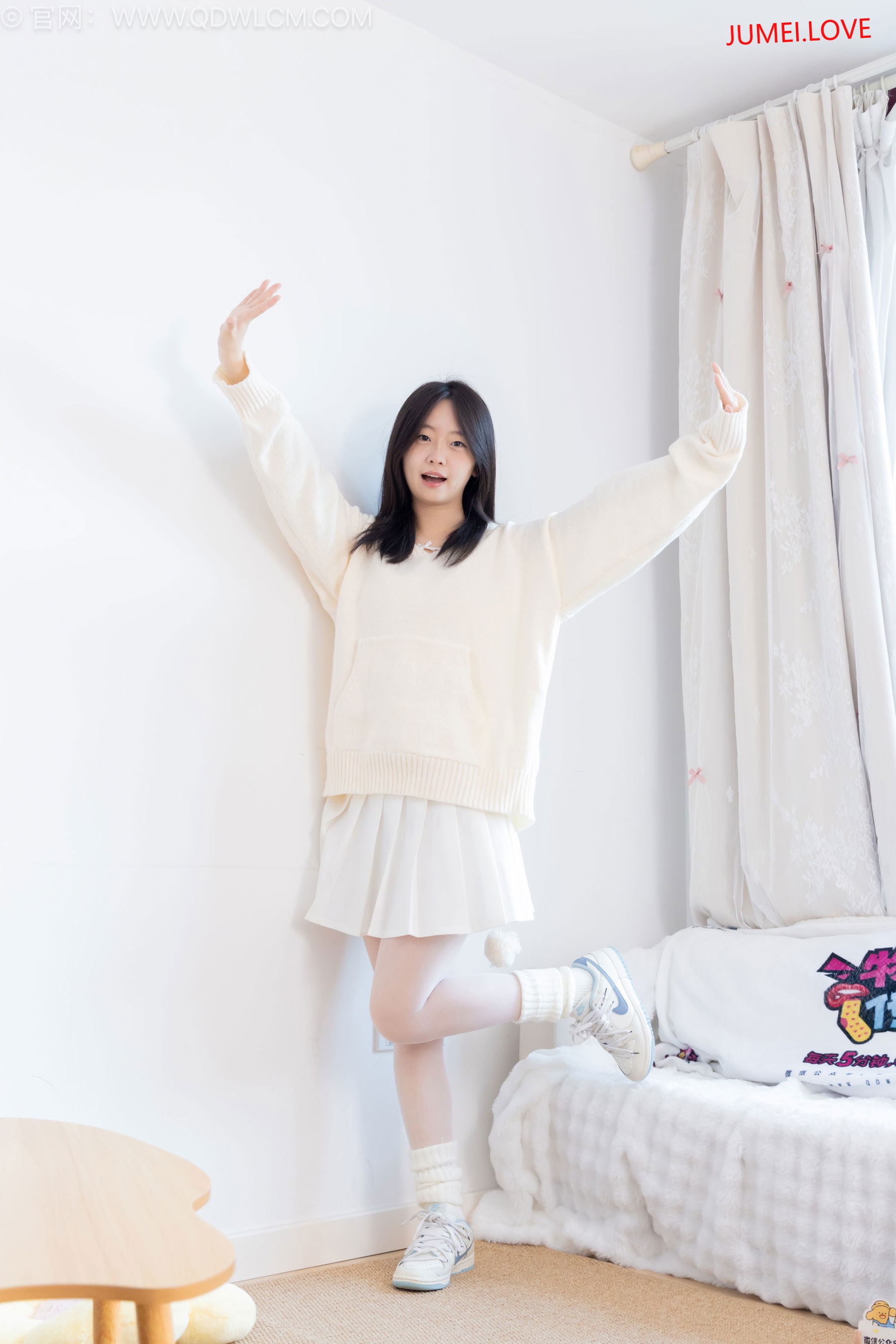 物恋传媒 No.2683 萌萌 - 板鞋、堆堆袜套、纯白棉袜、薄白丝 第88张