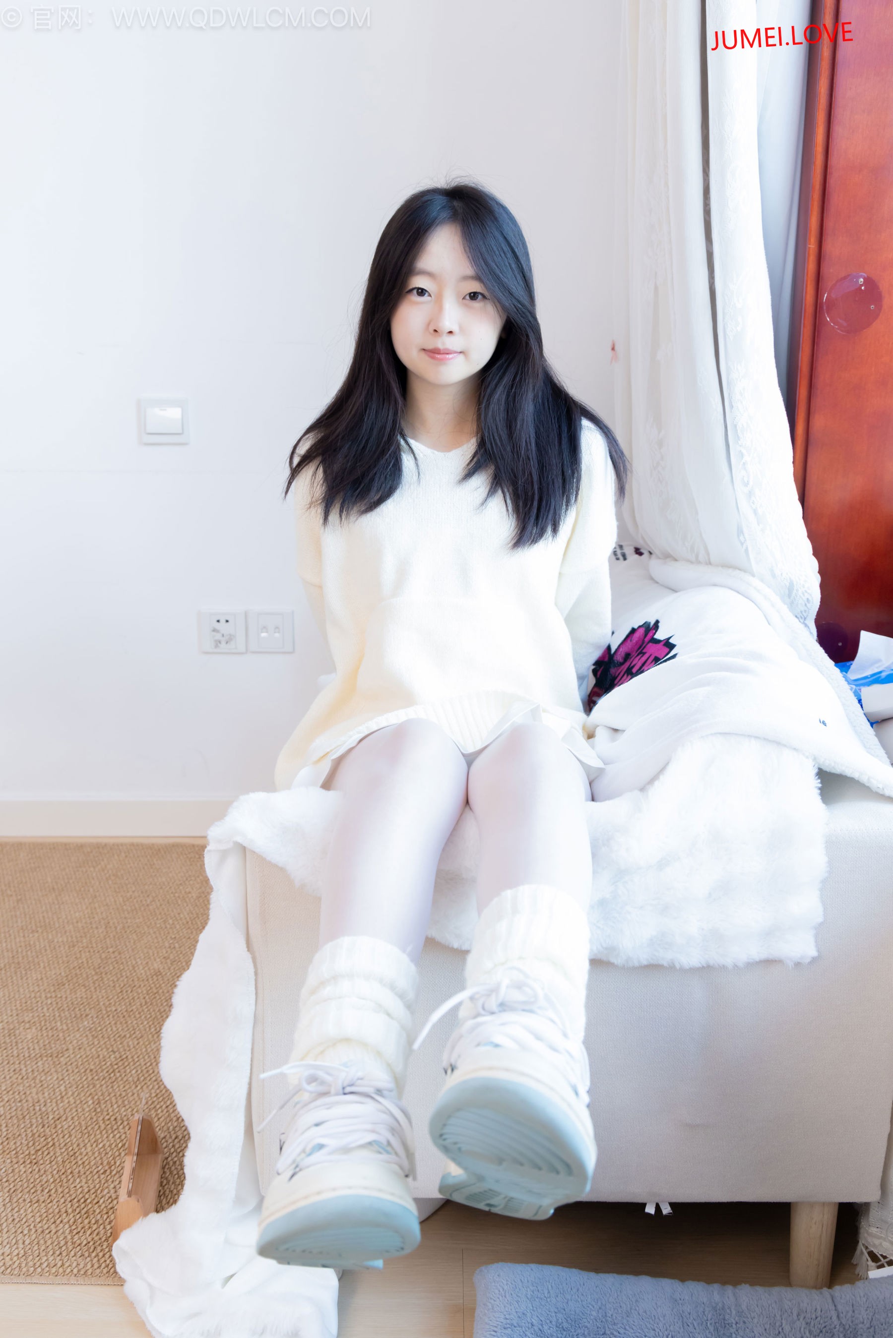 物恋传媒 No.2683 萌萌 - 板鞋、堆堆袜套、纯白棉袜、薄白丝 第90张