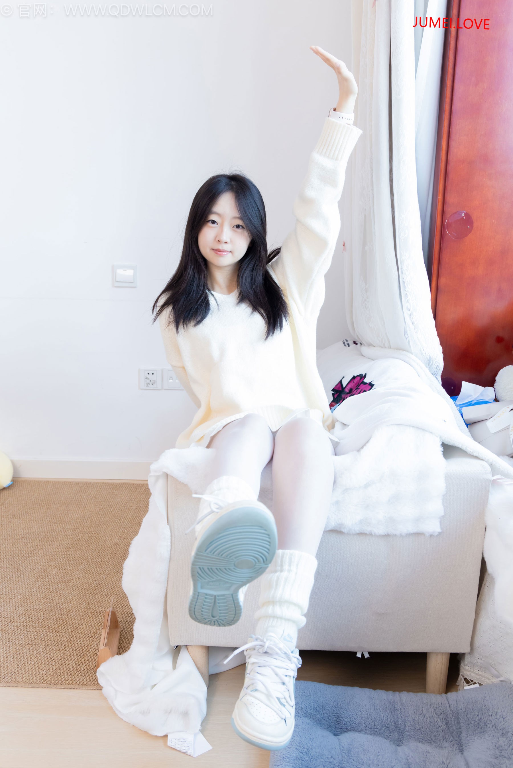 物恋传媒 No.2683 萌萌 - 板鞋、堆堆袜套、纯白棉袜、薄白丝 第91张