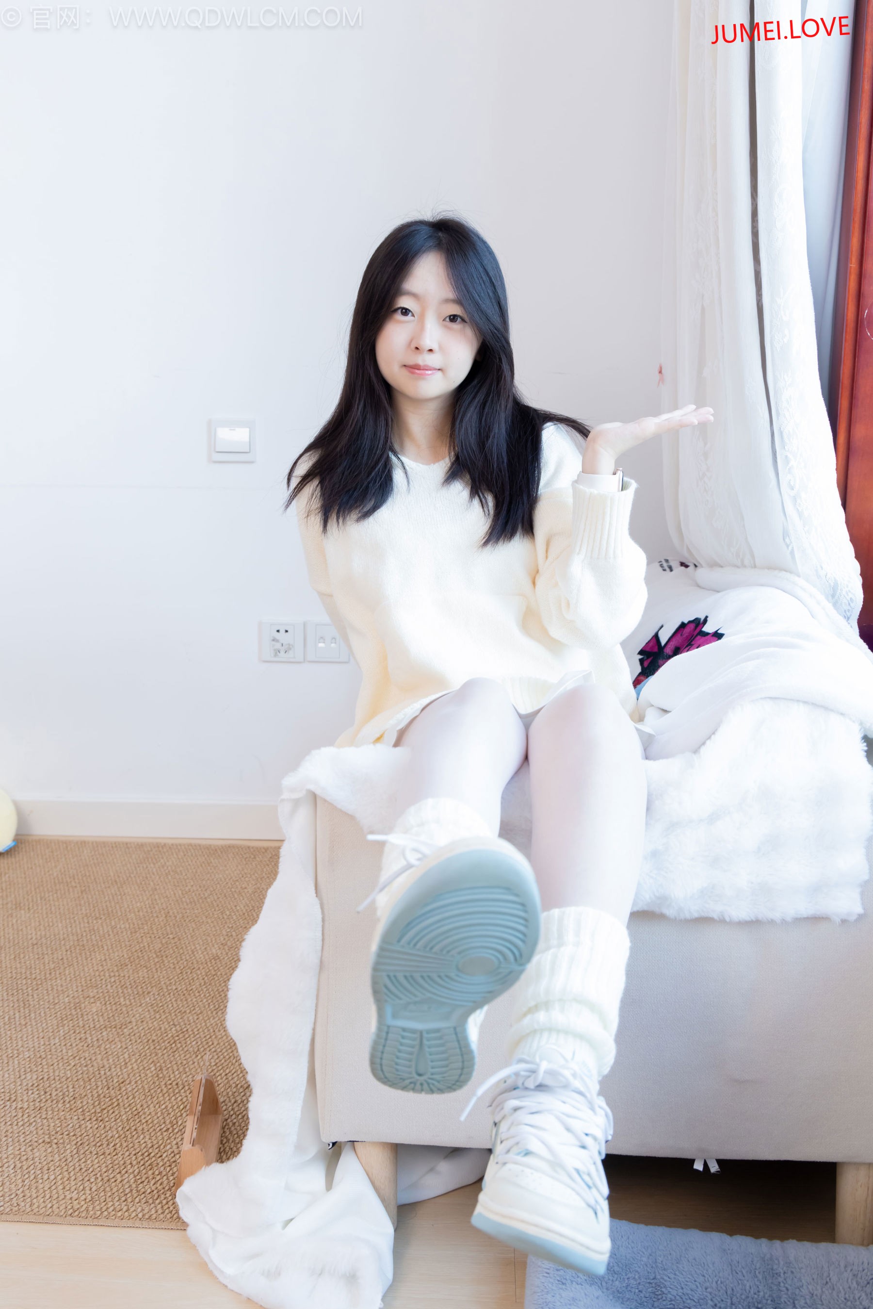 物恋传媒 No.2683 萌萌 - 板鞋、堆堆袜套、纯白棉袜、薄白丝 第92张