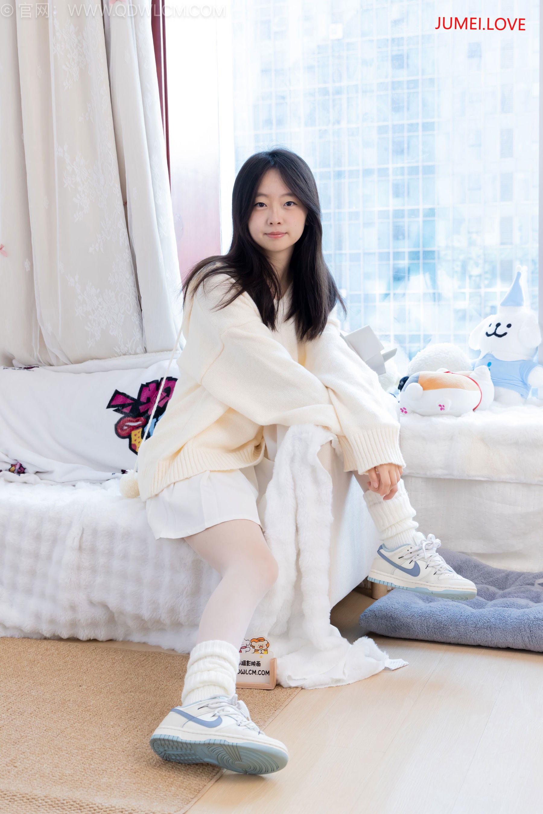 物恋传媒 No.2683 萌萌 - 板鞋、堆堆袜套、纯白棉袜、薄白丝 第98张