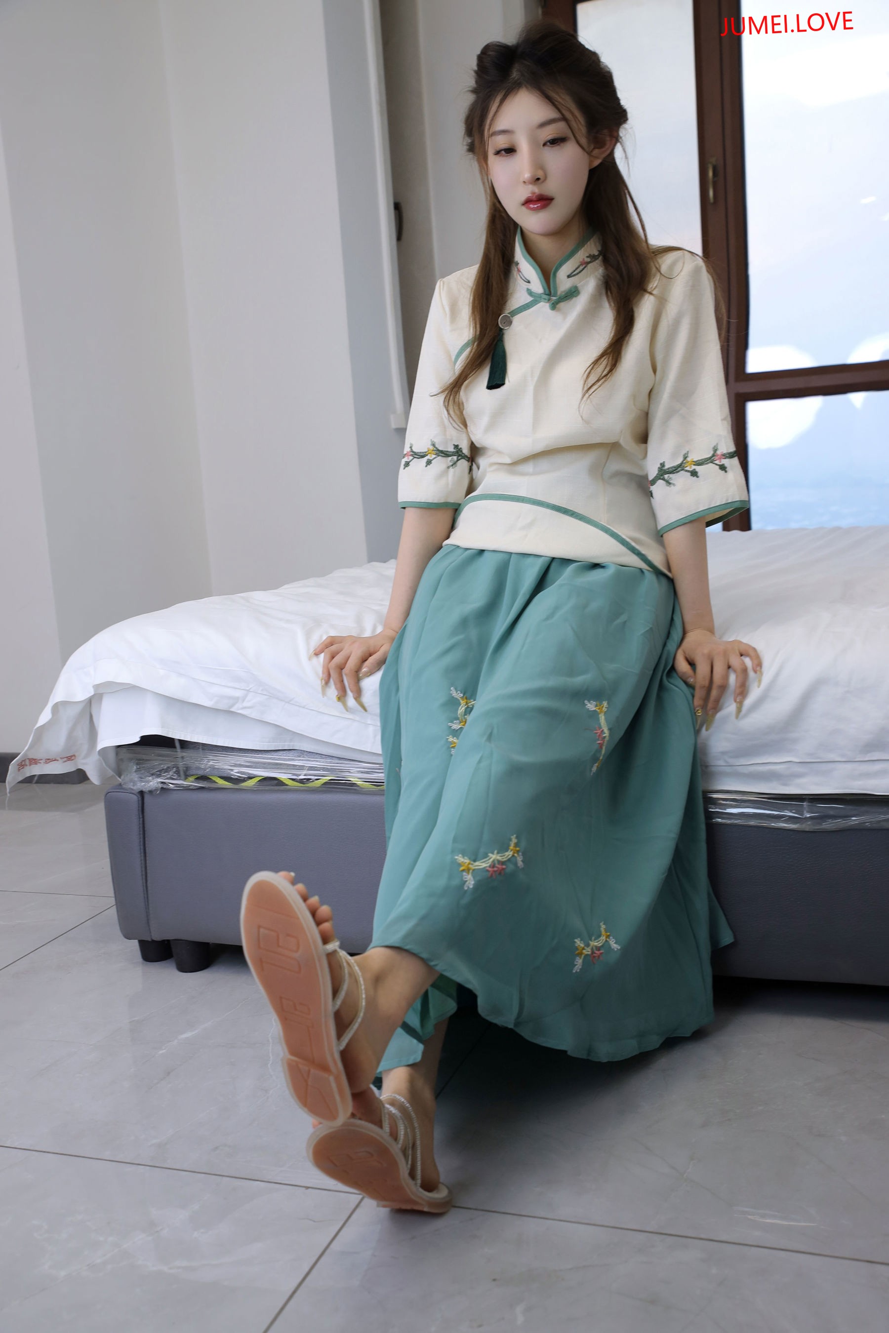 绮梦摄影 2025.03.11 No.199 婷婷 珍藏无修无水印版 第200张