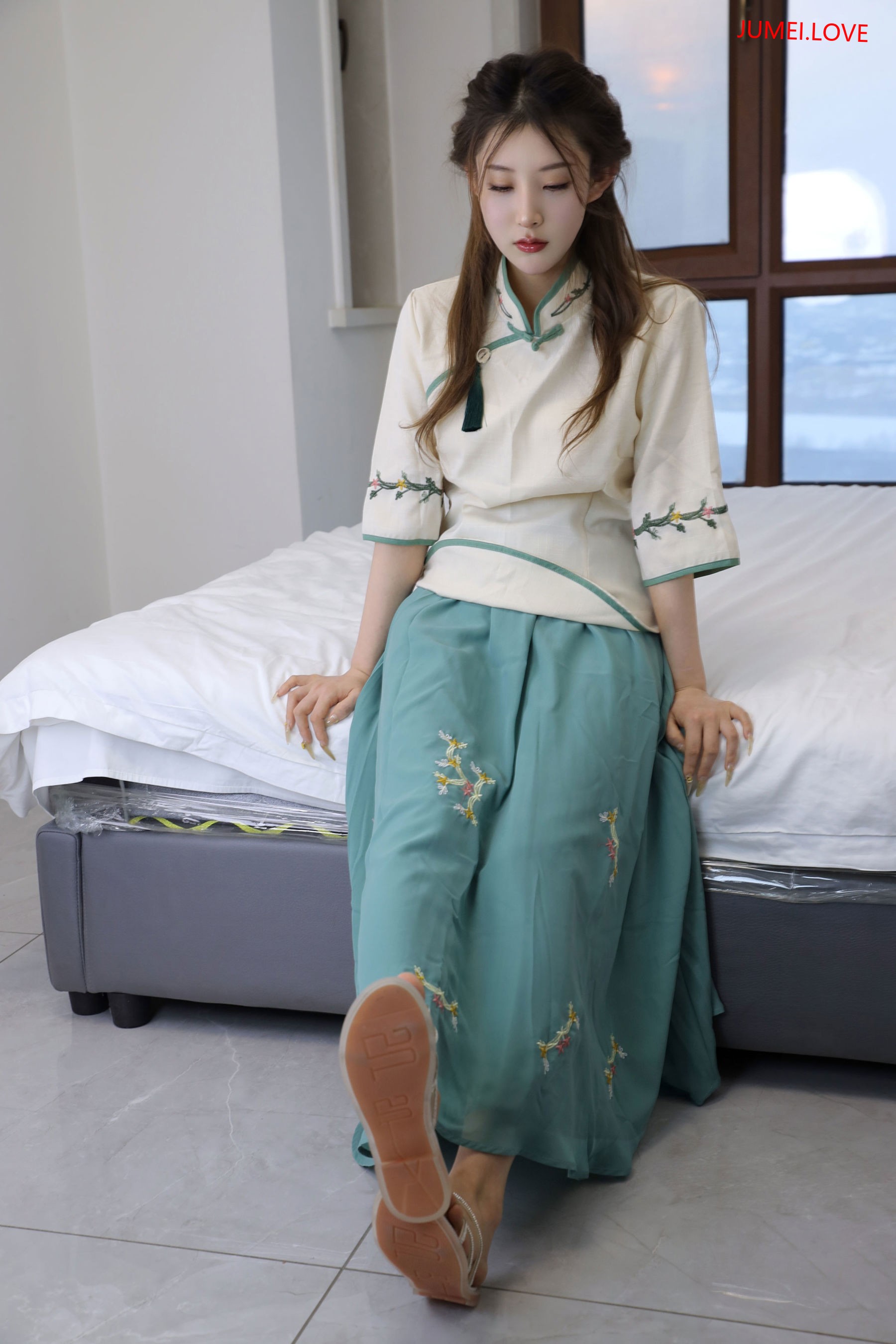 绮梦摄影 2025.03.11 No.199 婷婷 珍藏无修无水印版 第201张