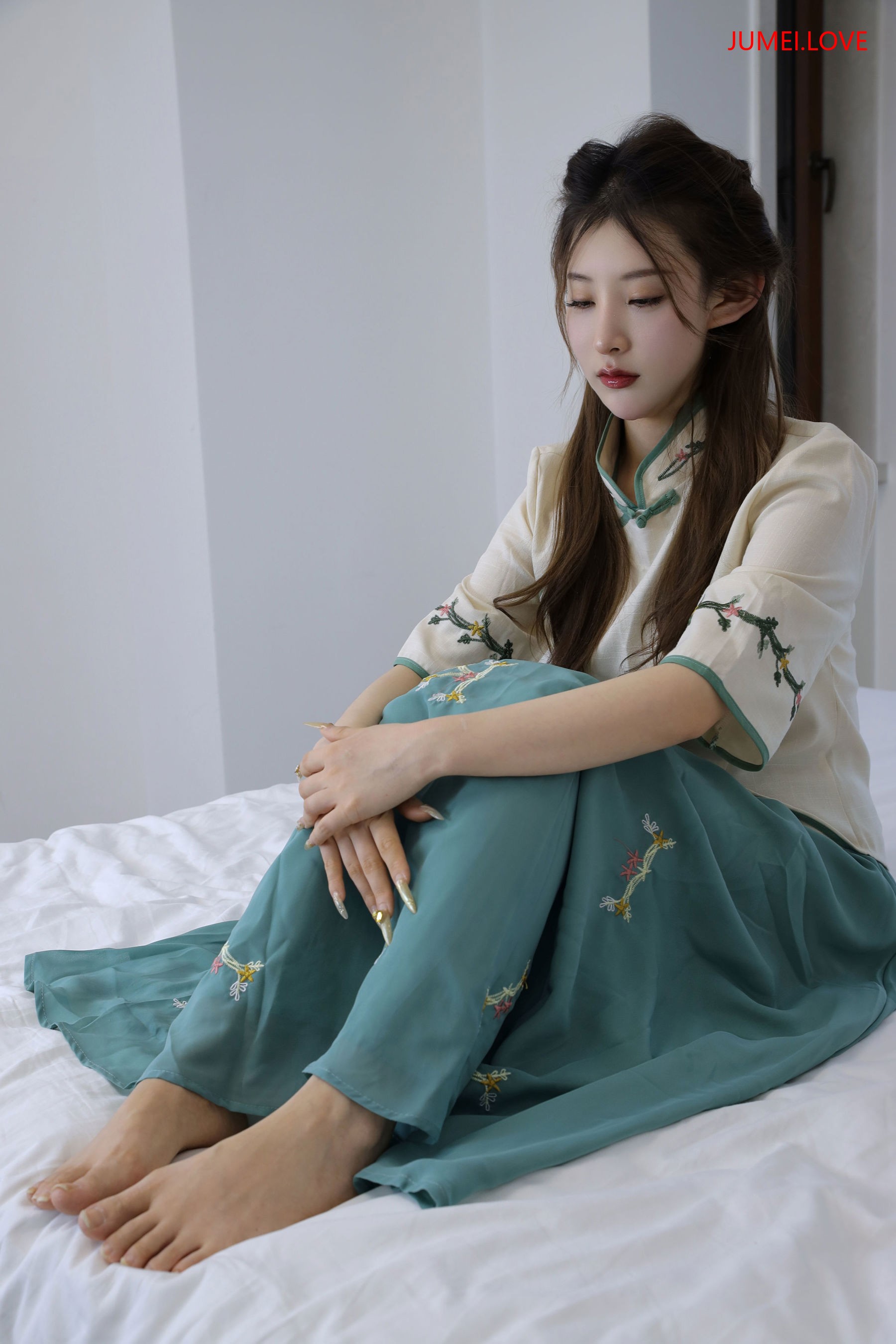 绮梦摄影 2025.03.11 No.199 婷婷 珍藏无修无水印版 第247张