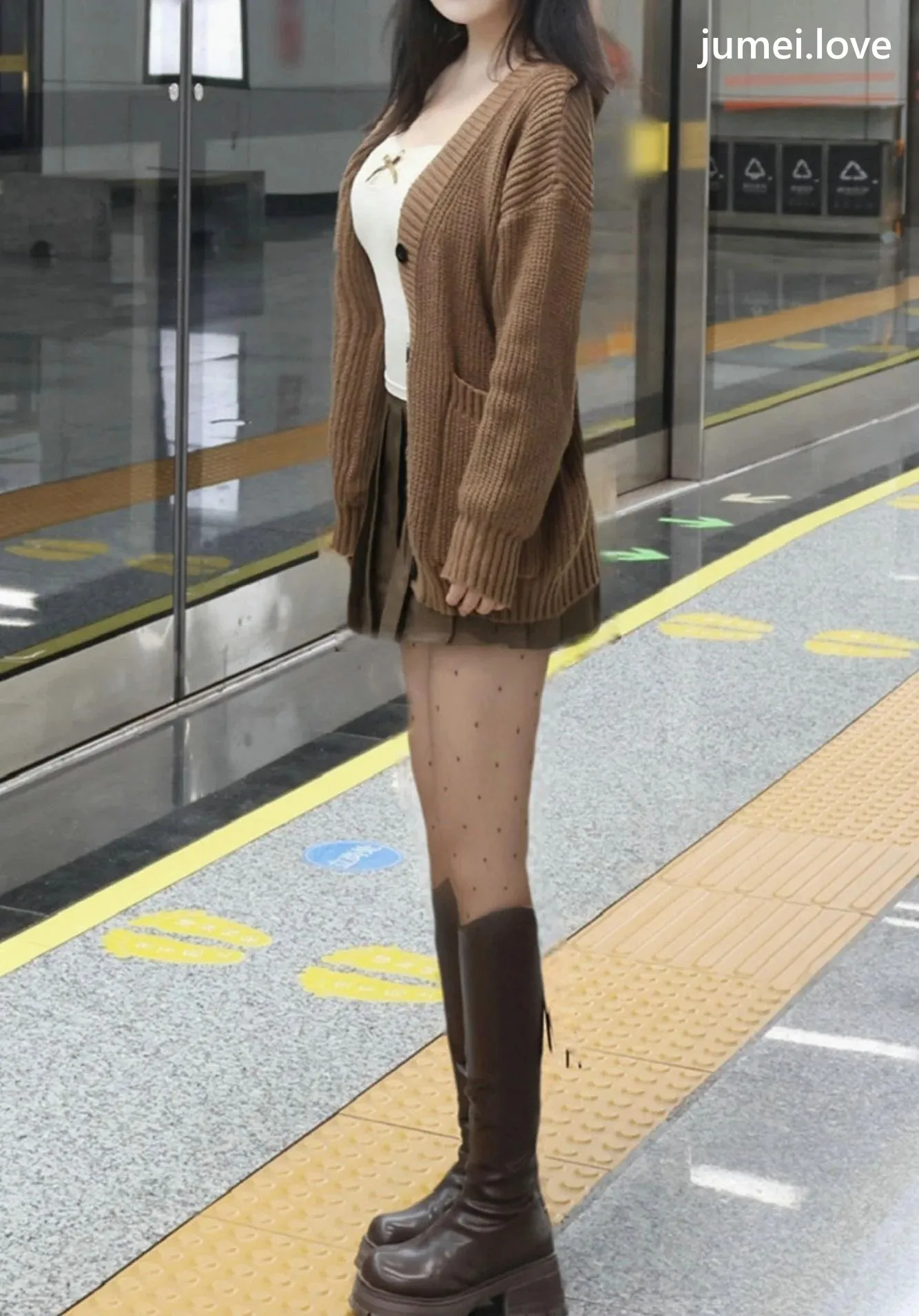 小薯条nienie 诱人私拍福利 兔女郎74P 第18张