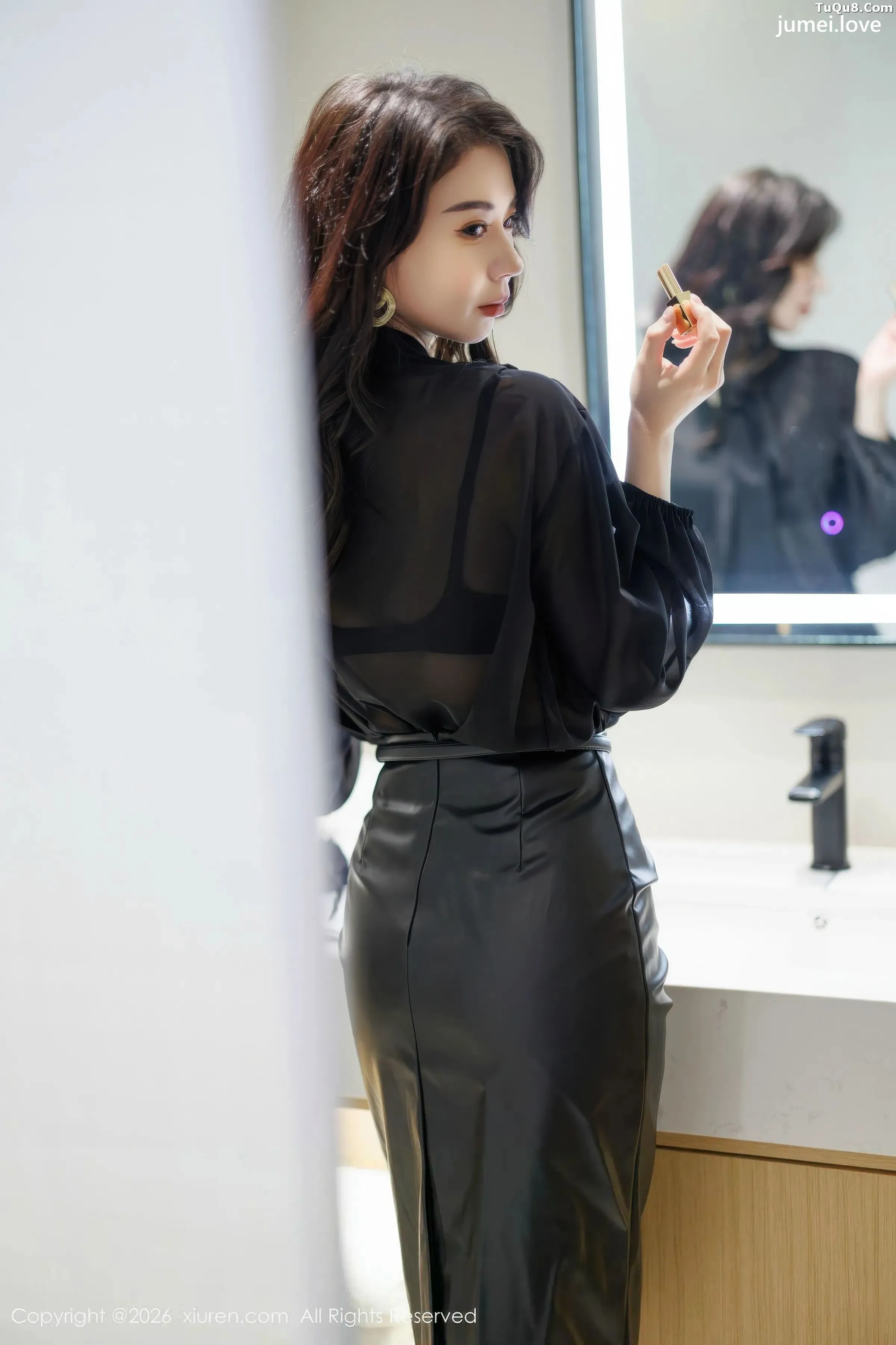 心玥性感黑色上衣配黑皮裙露超薄黑丝秀曼妙身姿绝美写真90P 第11张