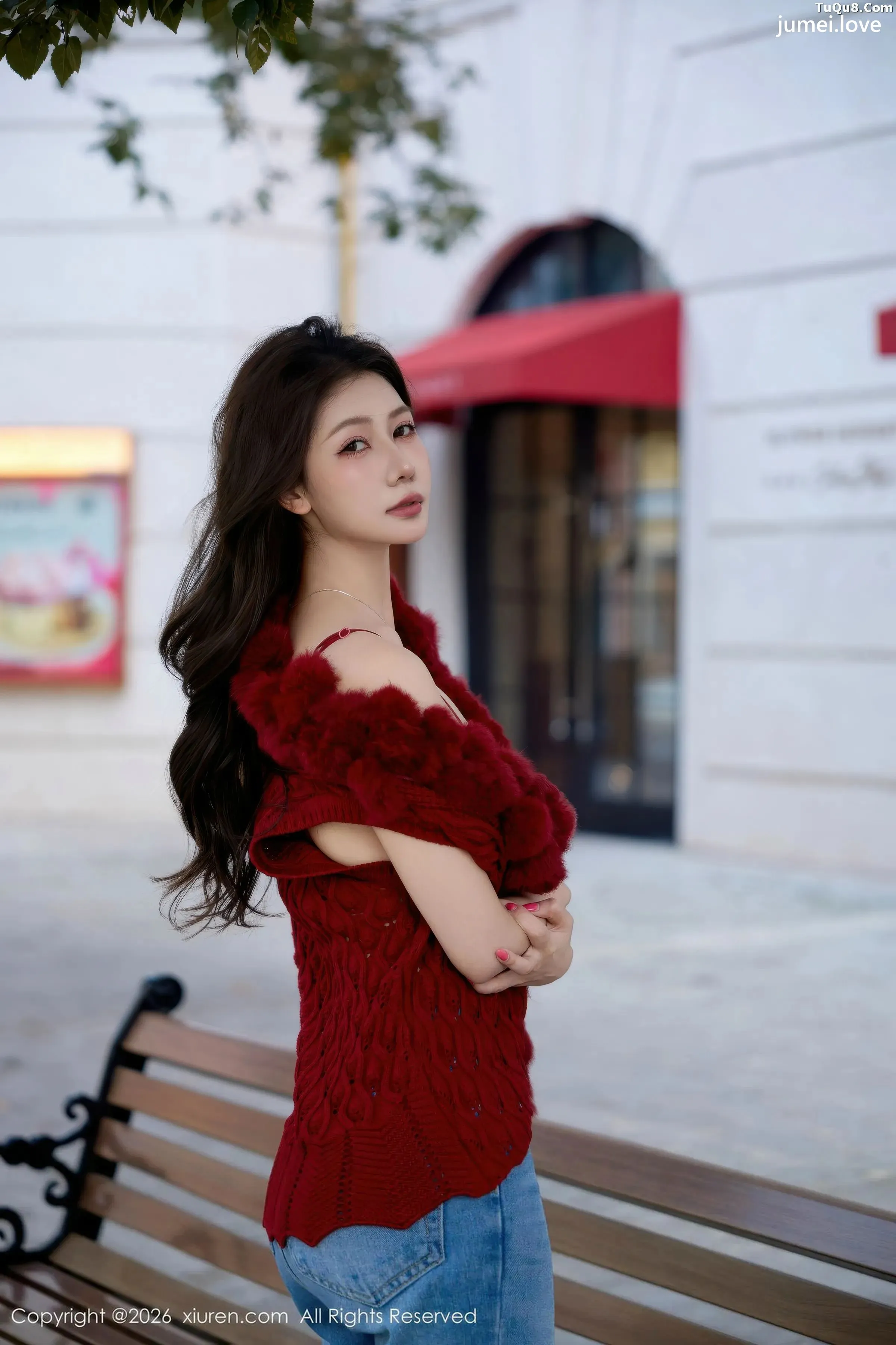 尹甜甜性感红色毛衣配牛仔裤露红色内衣秀完美身材绝美写真76P 第14张