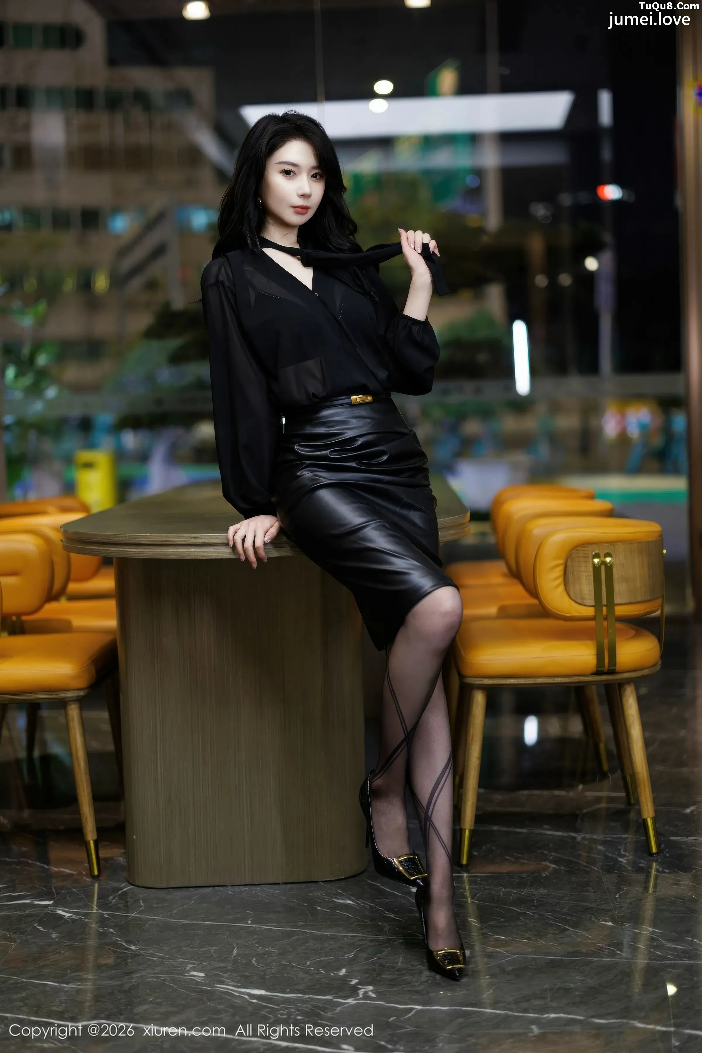 心玥性感黑色上衣配黑皮裙露超薄黑丝秀曼妙身姿绝美写真90P 第22张