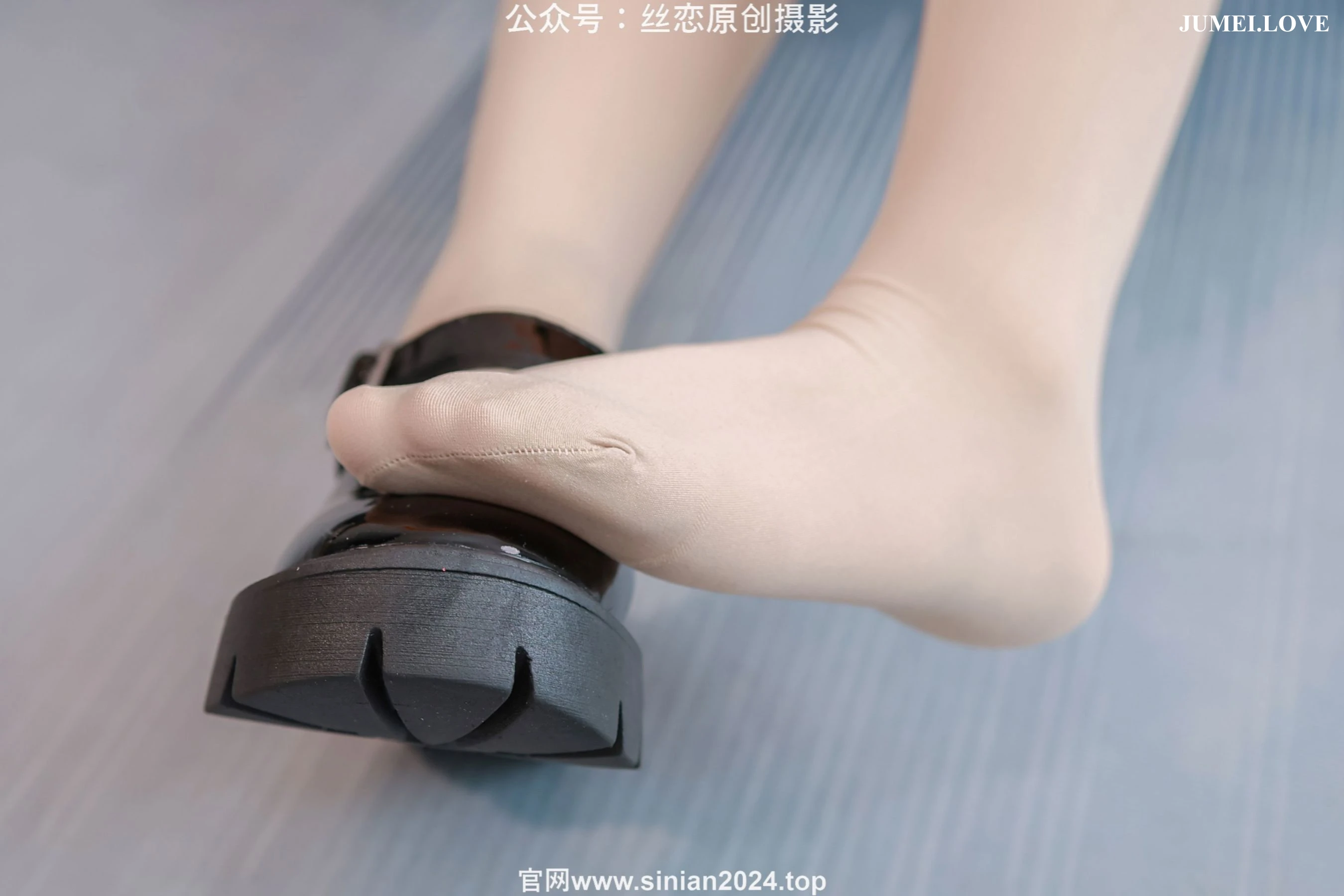 丝恋摄影 No.063 泡芙 - 白色睡裙 厚肉丝袜 黑色玛丽珍 第107张