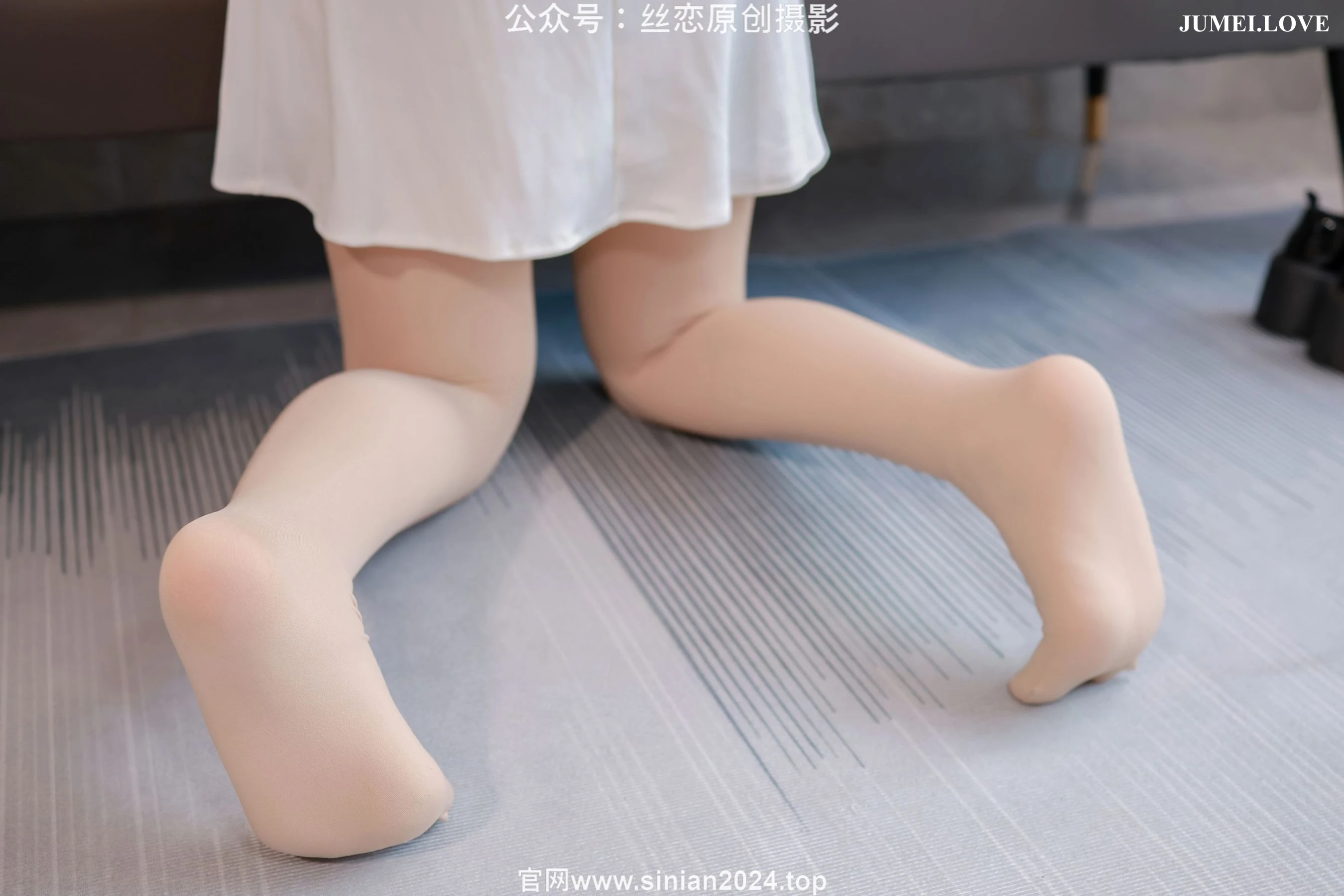 丝恋摄影 No.063 泡芙 - 白色睡裙 厚肉丝袜 黑色玛丽珍 第191张