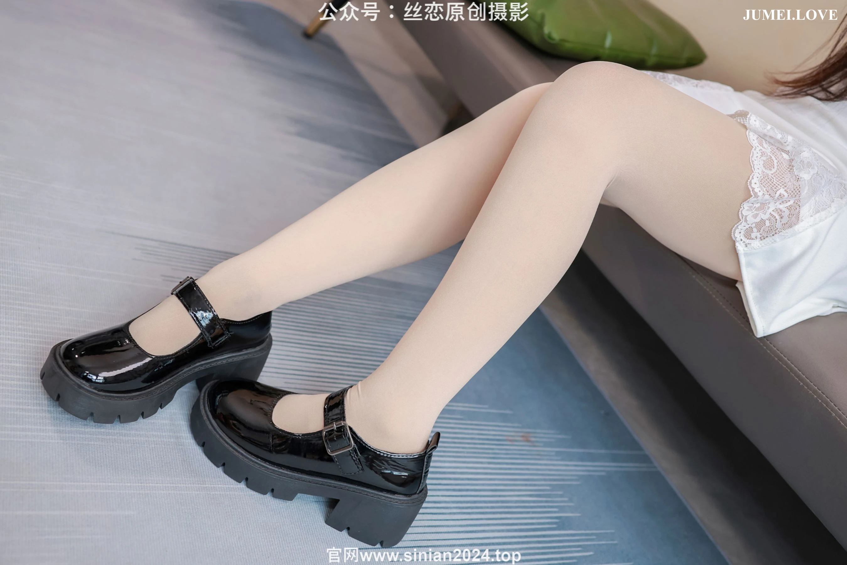 丝恋摄影 No.063 泡芙 - 白色睡裙 厚肉丝袜 黑色玛丽珍 第75张