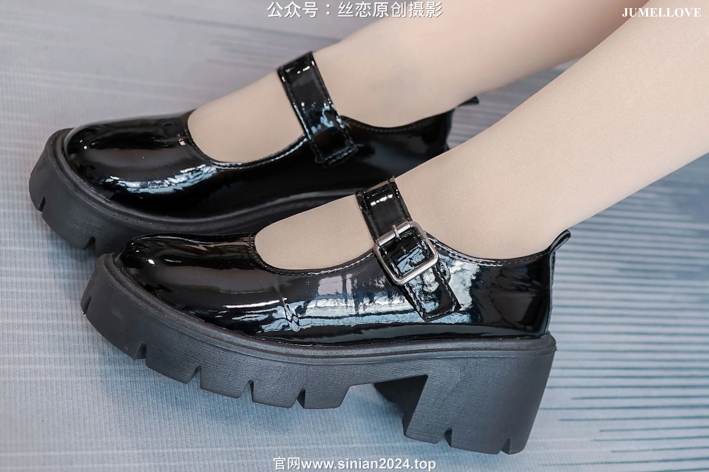 丝恋摄影 No.063 泡芙 - 白色睡裙 厚肉丝袜 黑色玛丽珍 第77张