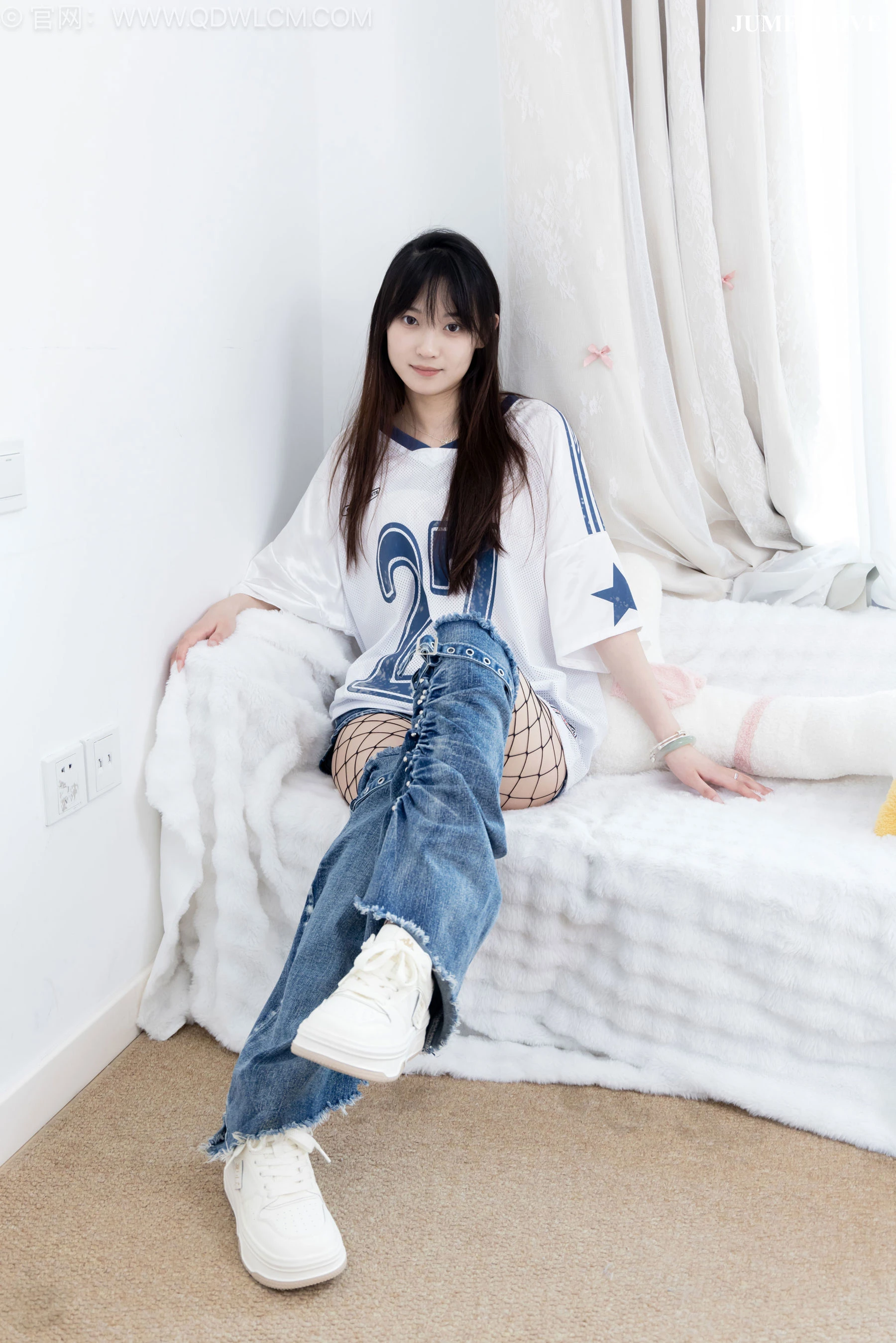 物恋传媒 No.2694 山奈 - 板鞋、黑色网袜、分体牛仔裤 第63张