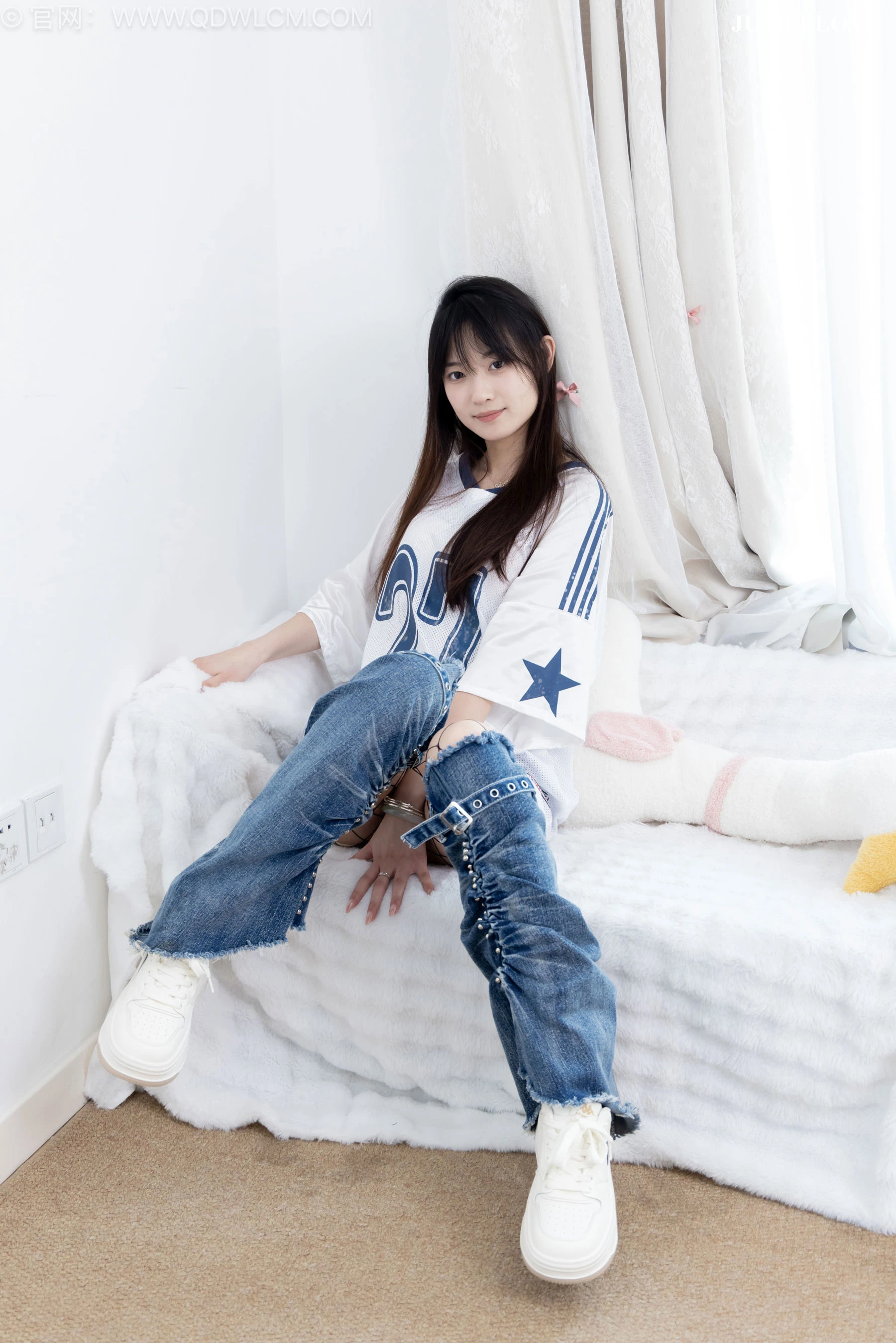 物恋传媒 No.2694 山奈 - 板鞋、黑色网袜、分体牛仔裤 第64张