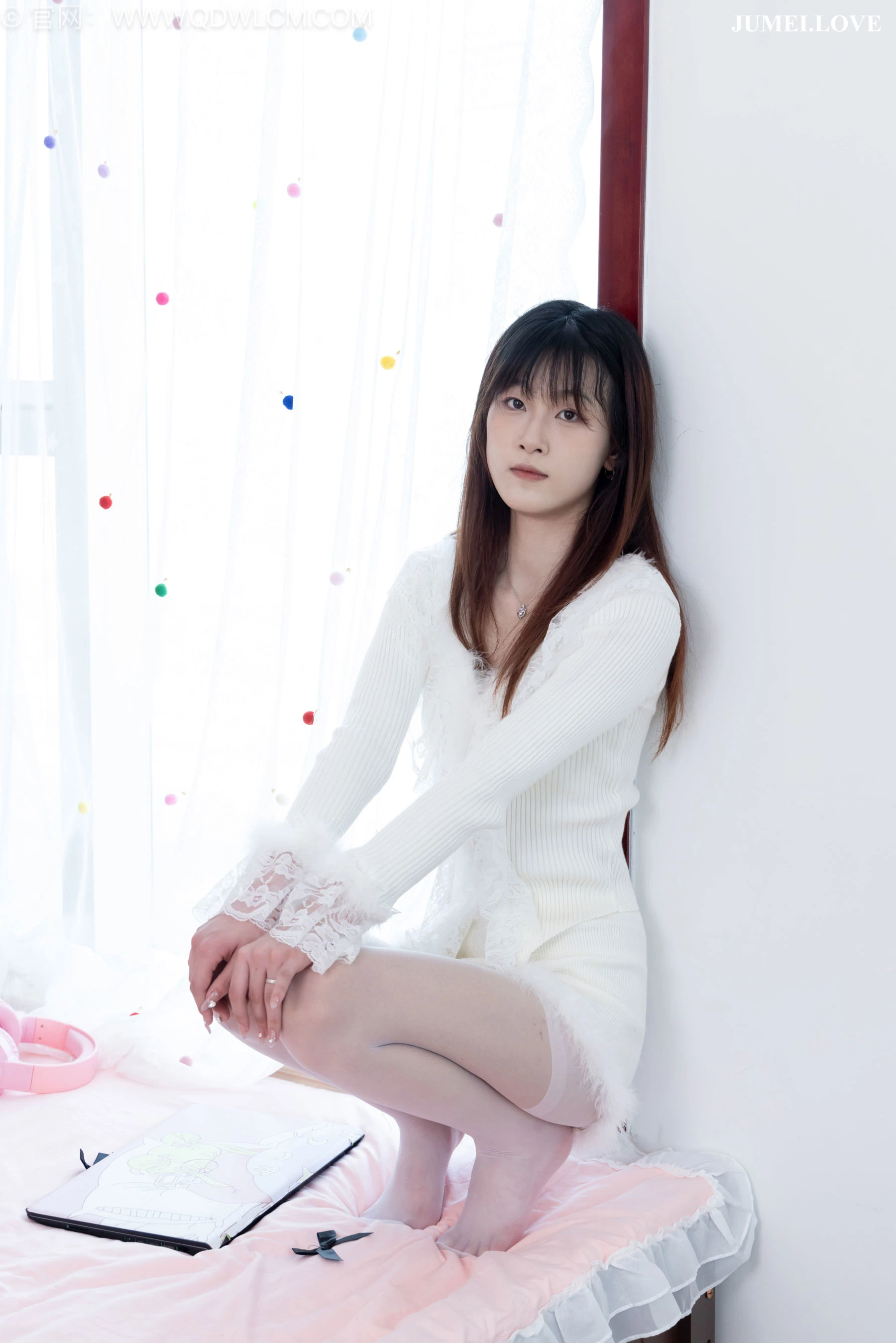物恋传媒 No.2695 雪芽 - 高跟鞋、薄白丝、穿脱外套 第121张