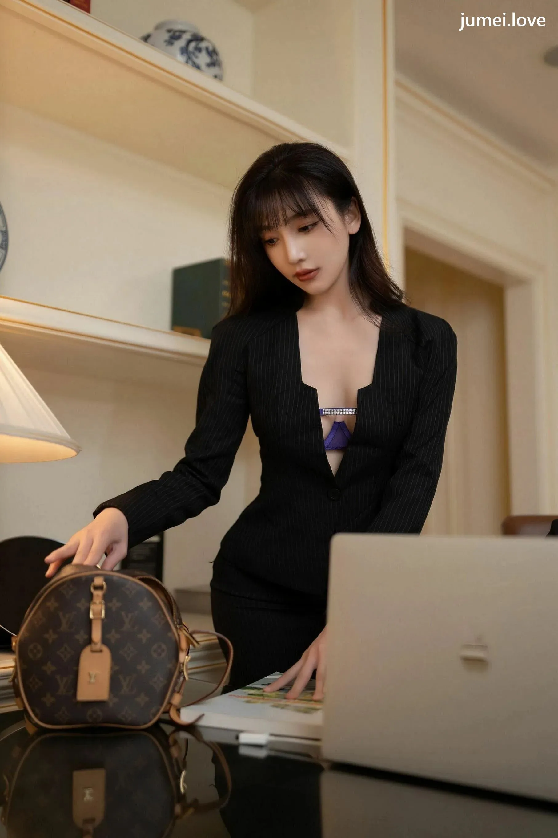 安然anran&陆萱萱 诱人私拍福利 拉拉OL姐妹97P 第2张
