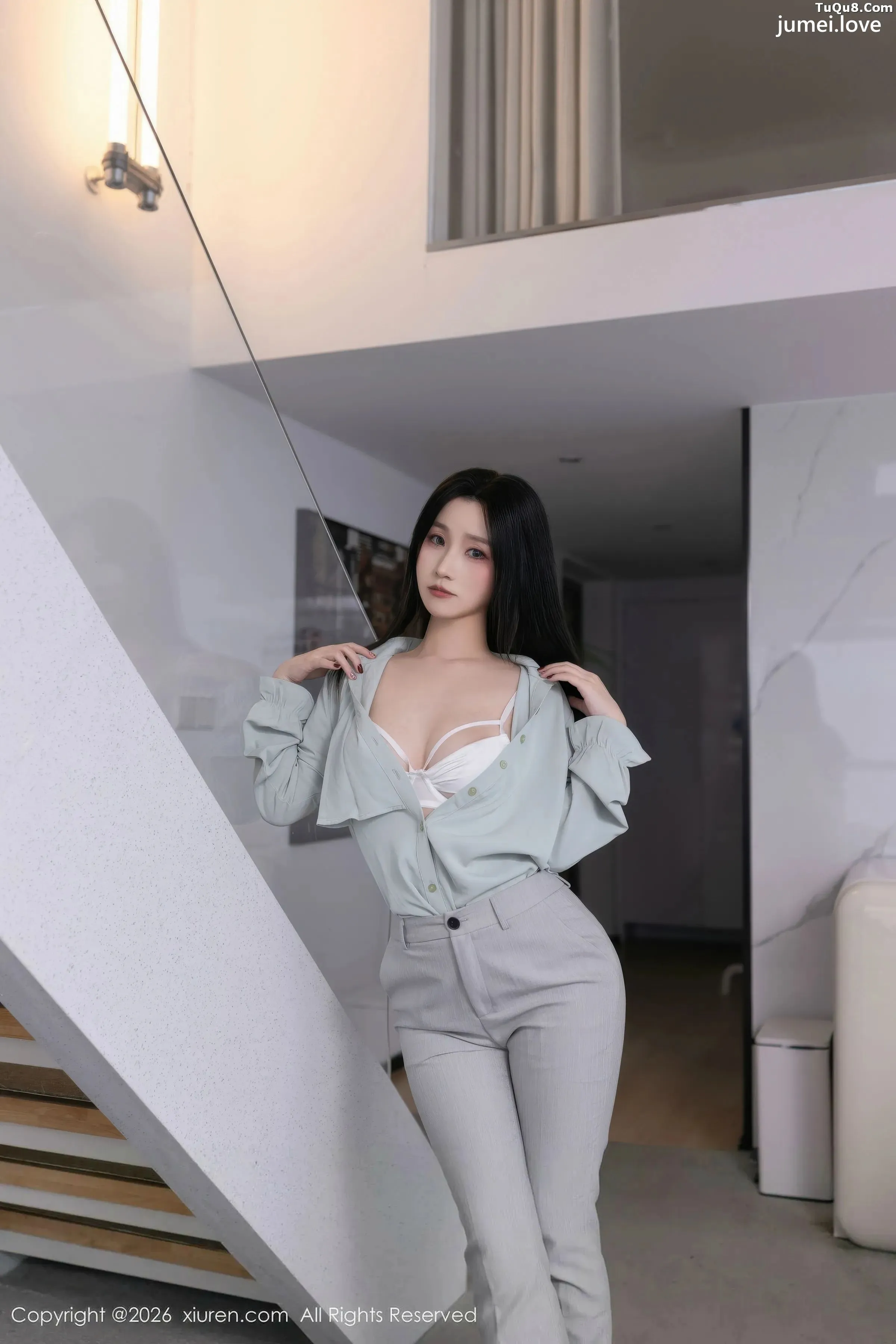 杏子Yada性感灰色OL服饰露白色内衣秀曼妙身姿撩人绝美写真81P 第27张