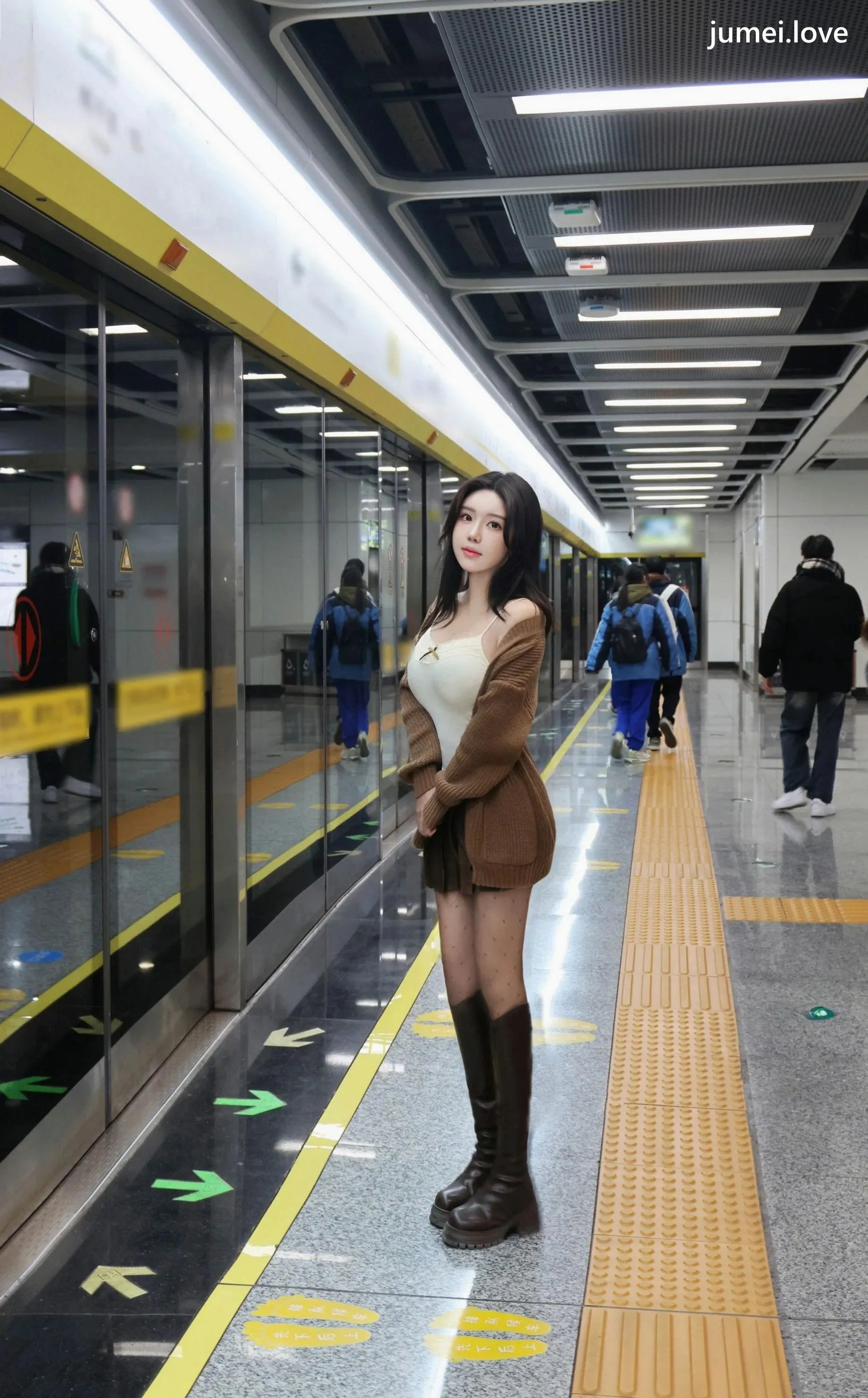 小薯条nienie 诱人私拍福利 兔女郎74P 第3张